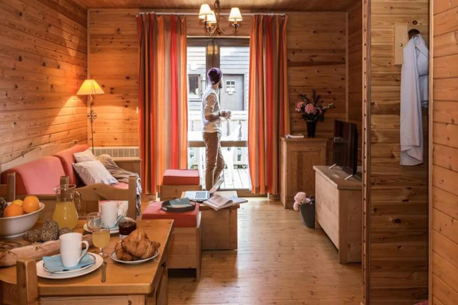 Résidence Odalys Les Chalets d'Evian-Image-tags.