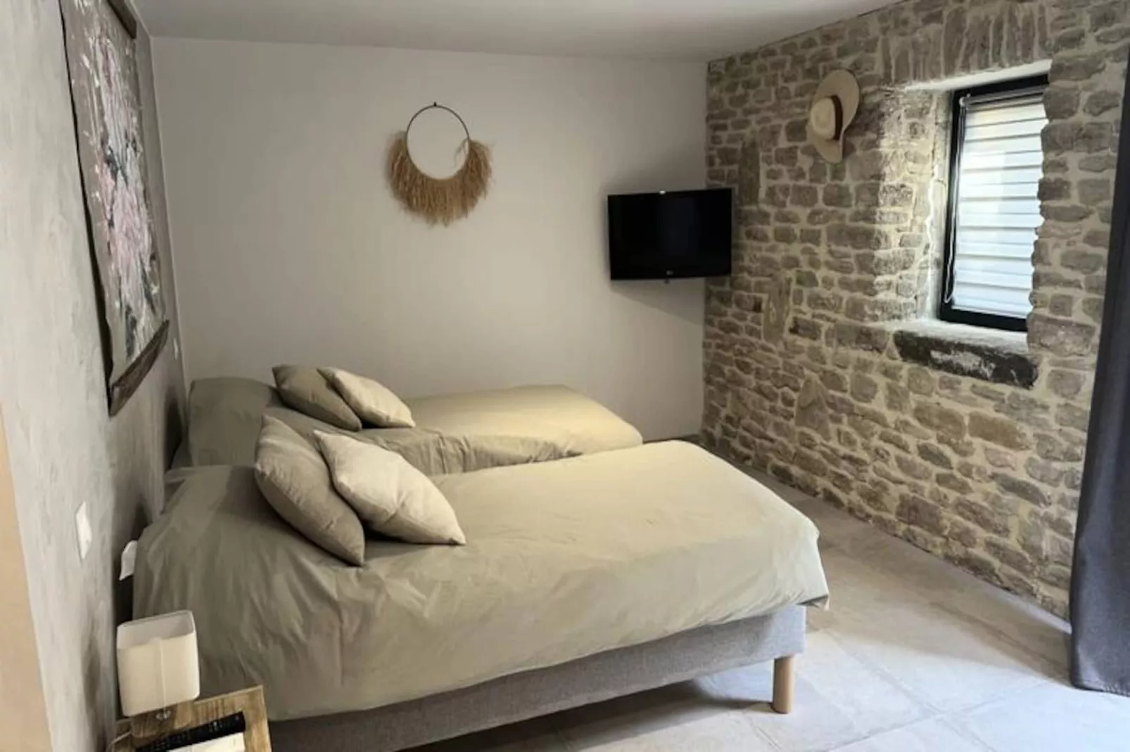 Mas Sylvie - Isle-sur-la-sorgue-Image-tags.