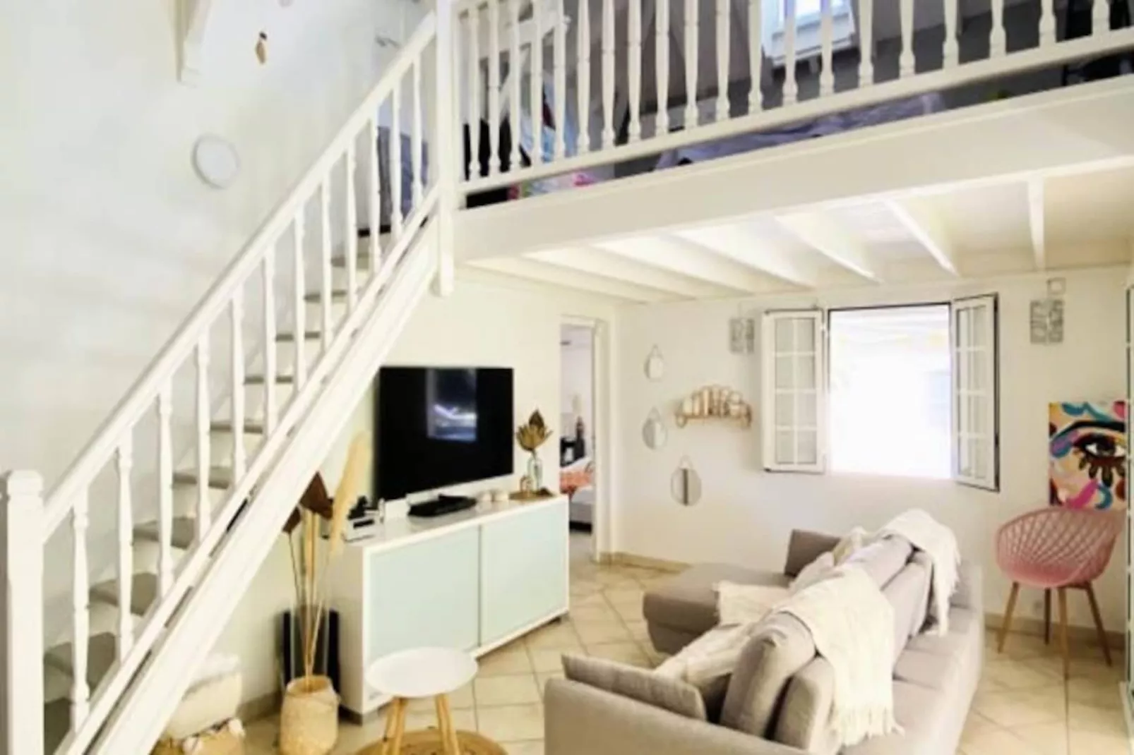 Villa Charlotte-Image-tags.