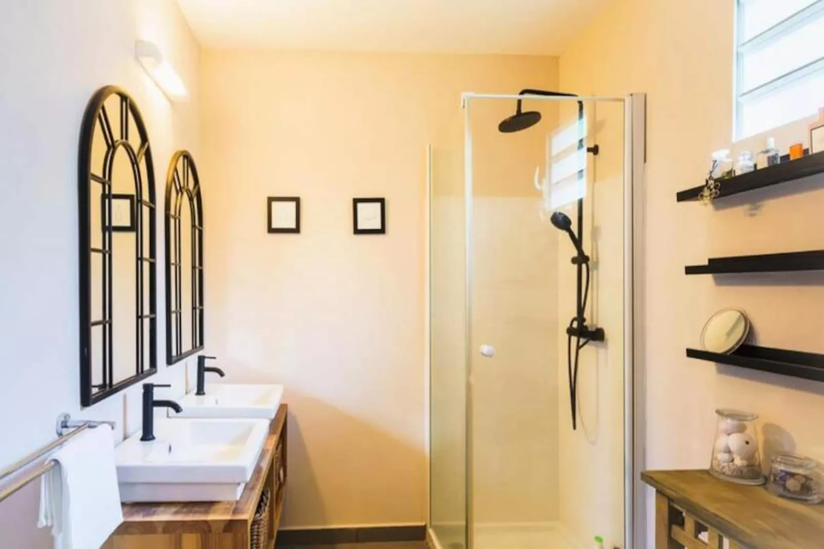 Villa Cava-Image-tags.