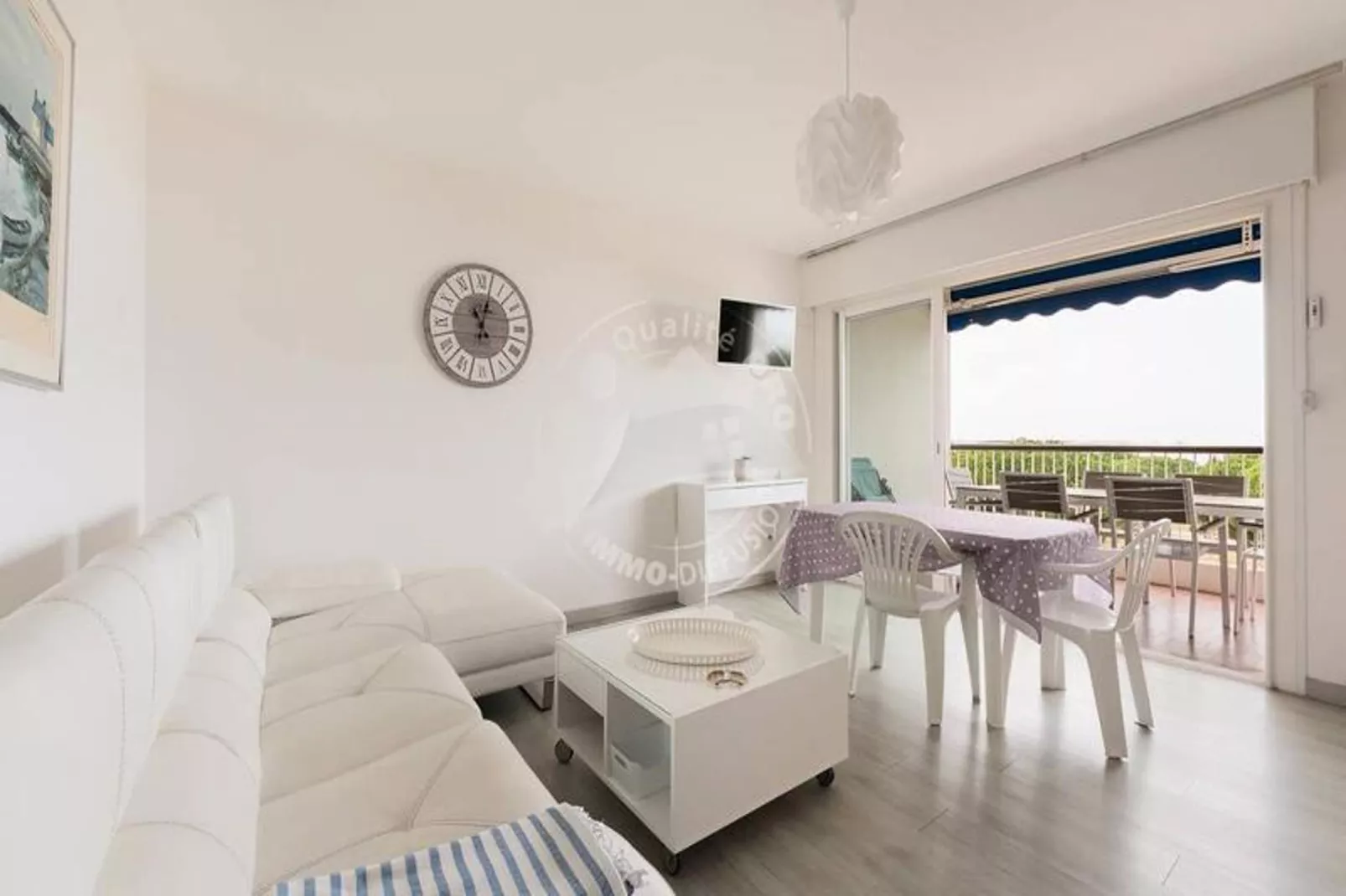 Résidence "le Frédéric Mistral"-Woonkamer