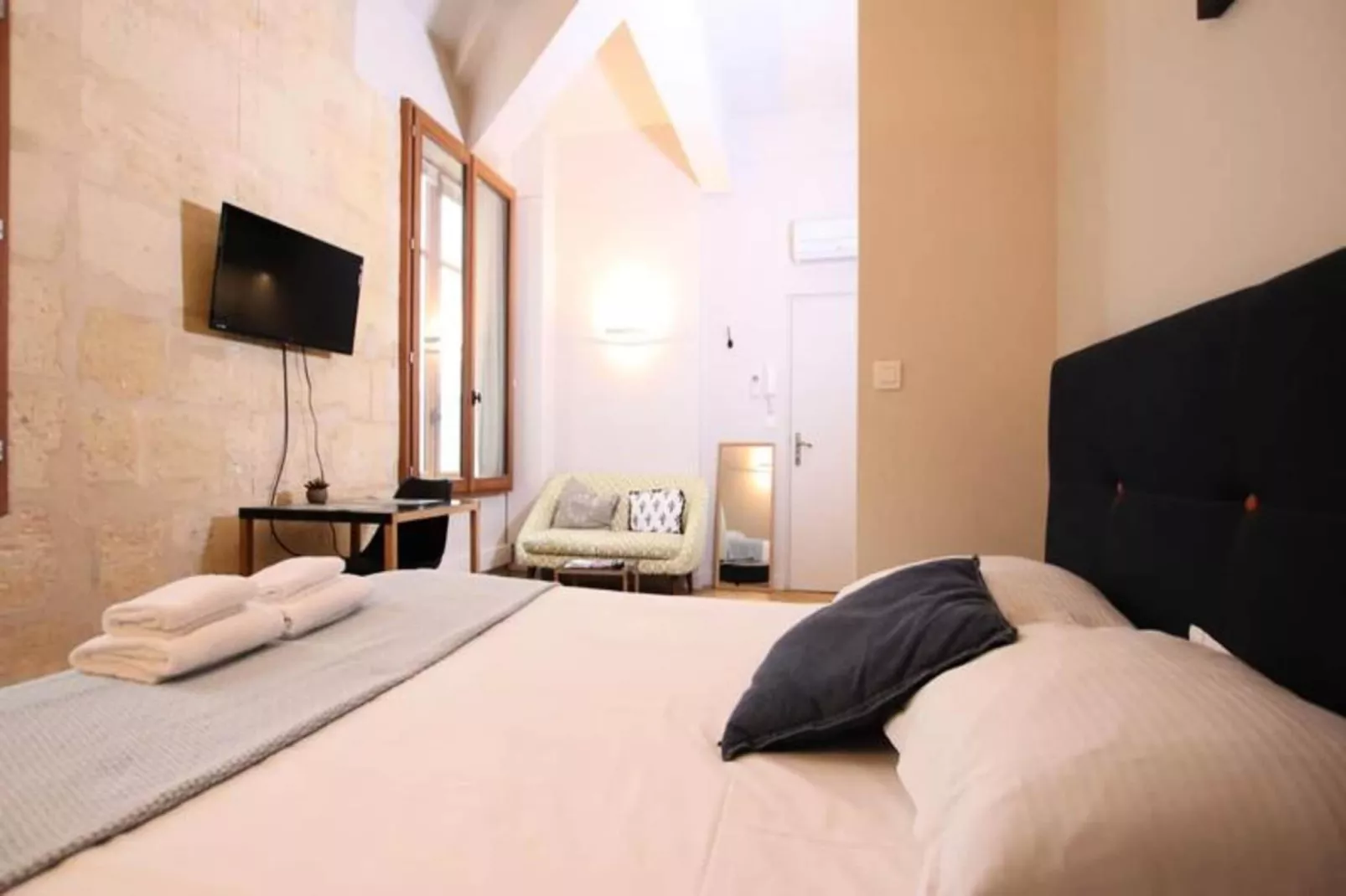 Magnifique Studio Bordelais En Plein Coeur De La Ville-Slaapkamer