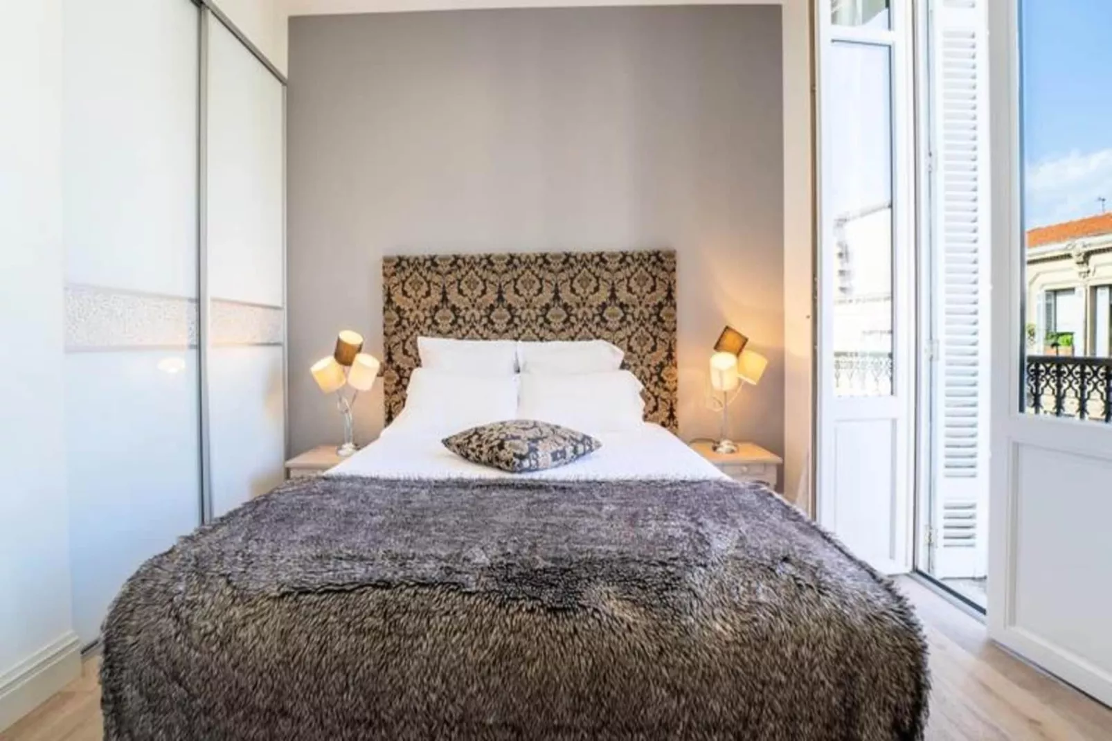 Chaleureux Appartement Au C&oelig;ur Du Quartier Historique Saint-michel-Slaapkamer