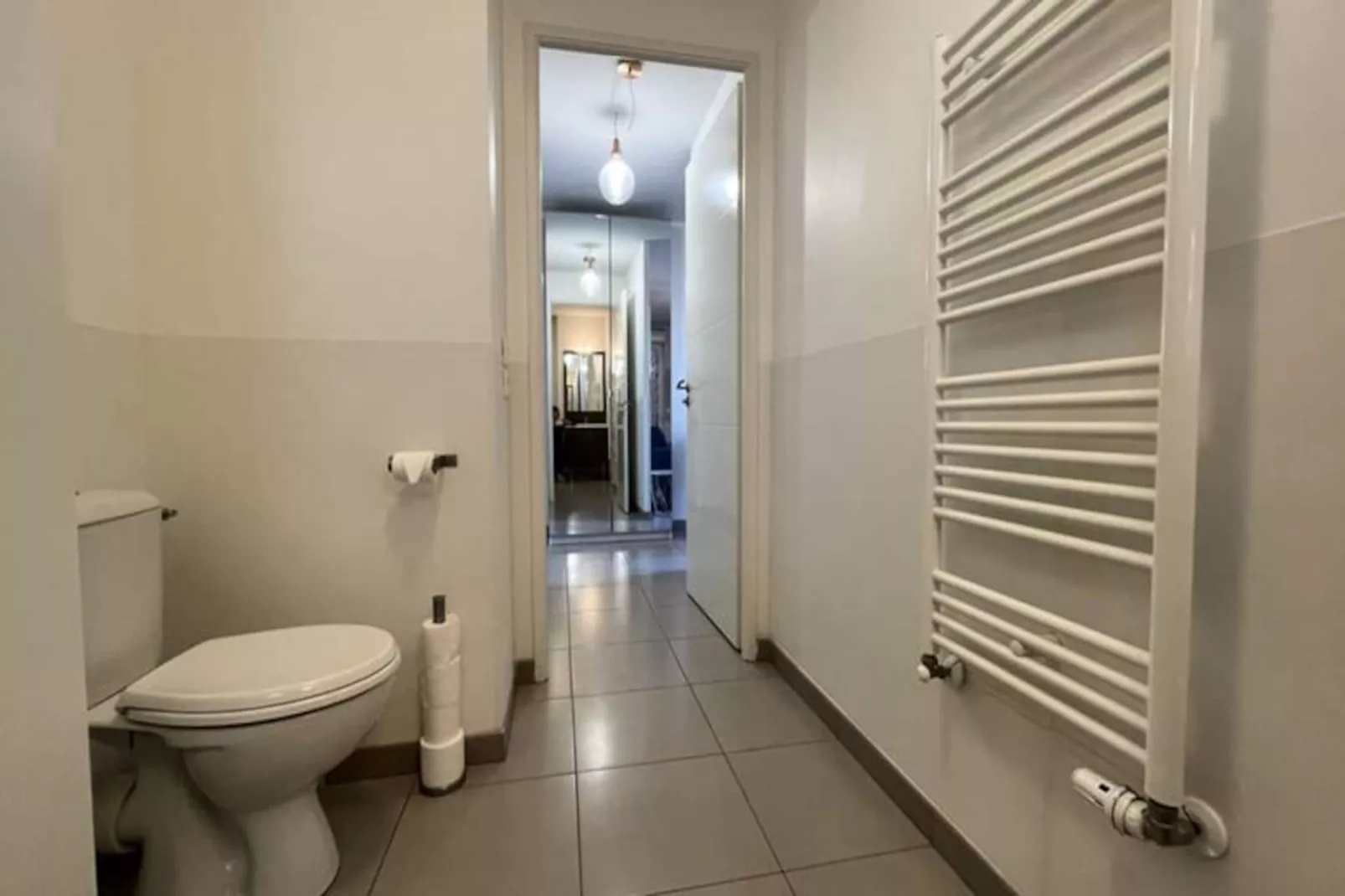 Studio Harmonieusement Am&eacute;nag&eacute; Avec Parking Et Terrasse Vers La Cit&eacute; Du Vin-Image-tags.