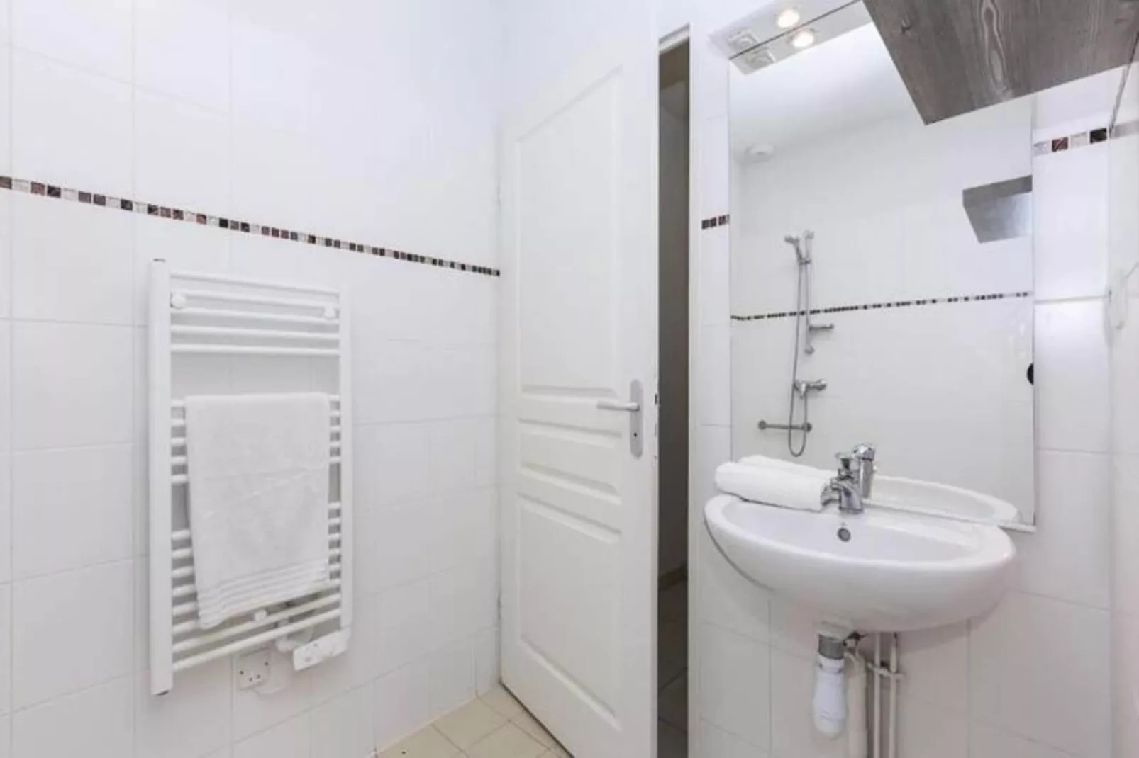 Résidence Odalys Le Petit Pont***-Badkamer