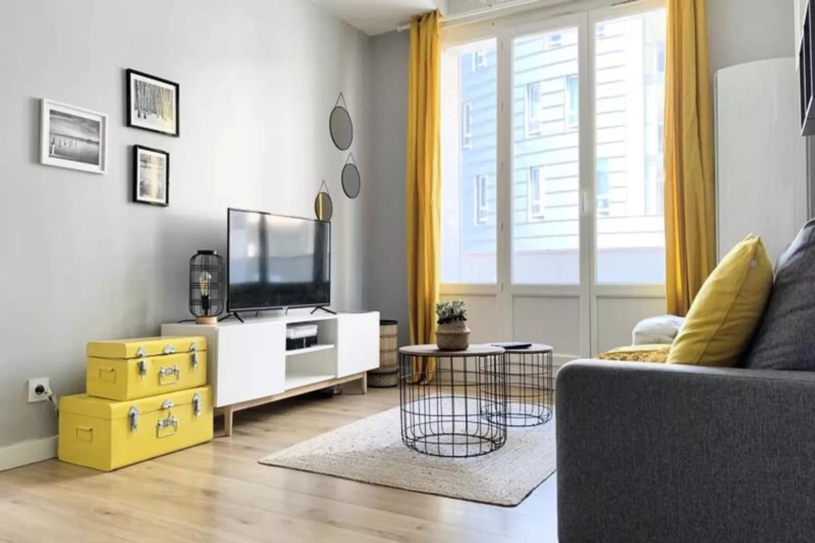 | Hello Sunshine ☀️| T3 6 Couchages| Caserne De Bonne-Woonkamer