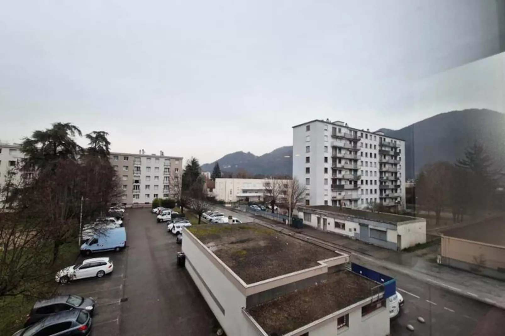 Le Monochrome De Majordome 🤍-Image-tags.