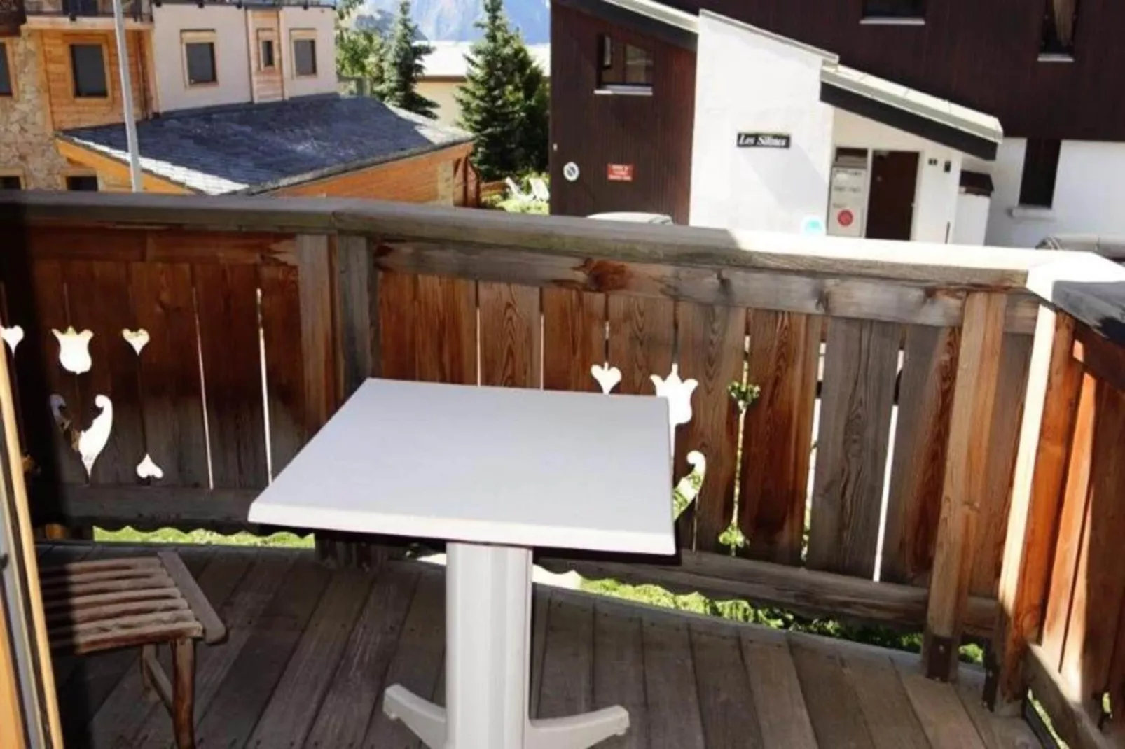 Chalet Alpina-Buitenkant zomer