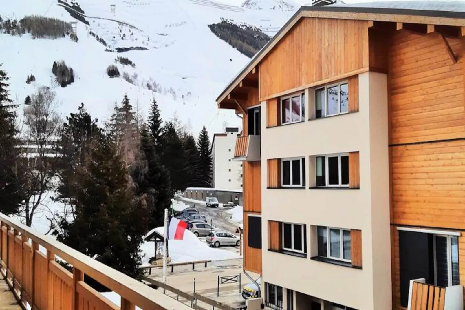 La Residence-Image-tags.