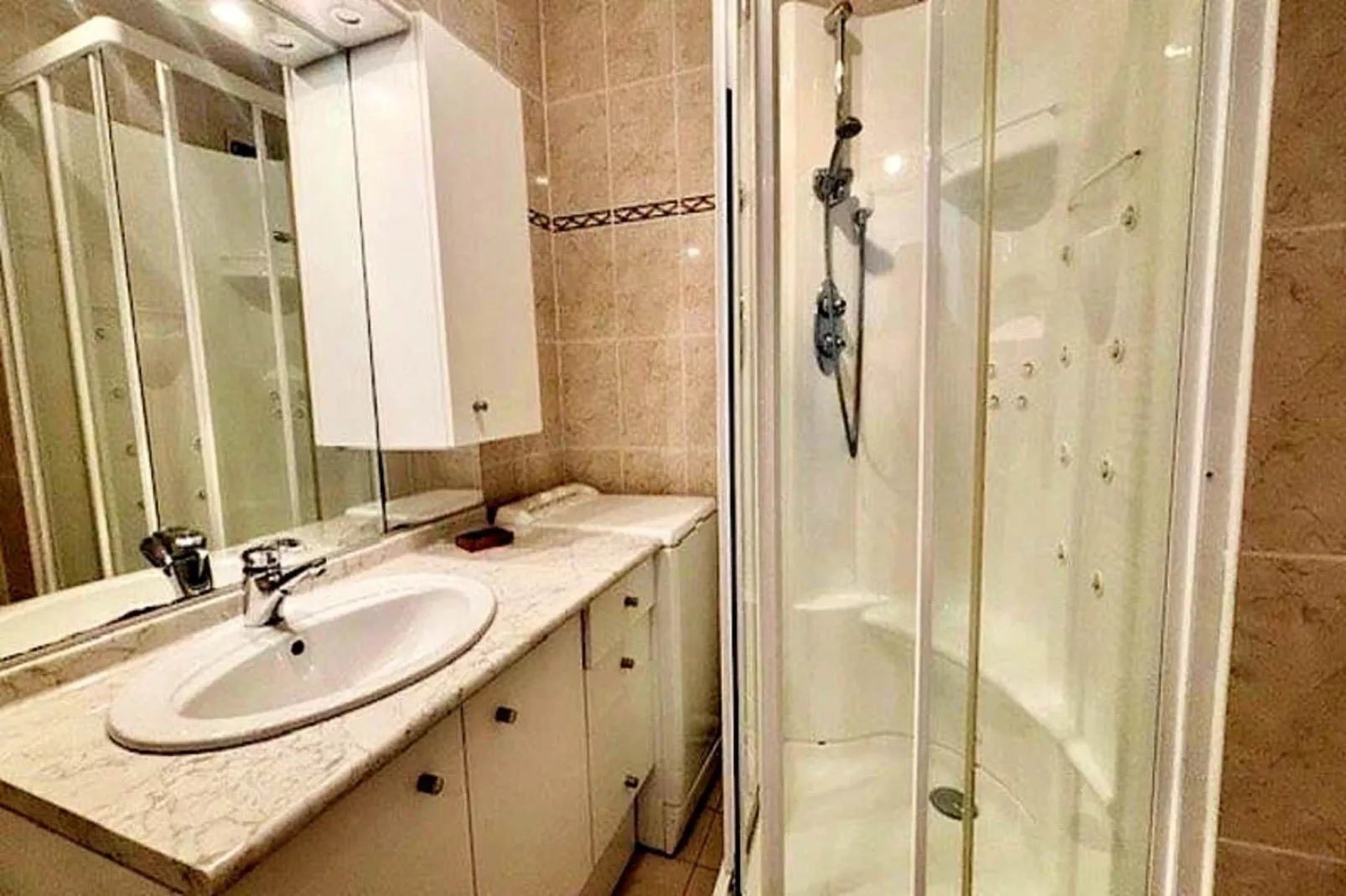 Résidence Le Mane-Badkamer