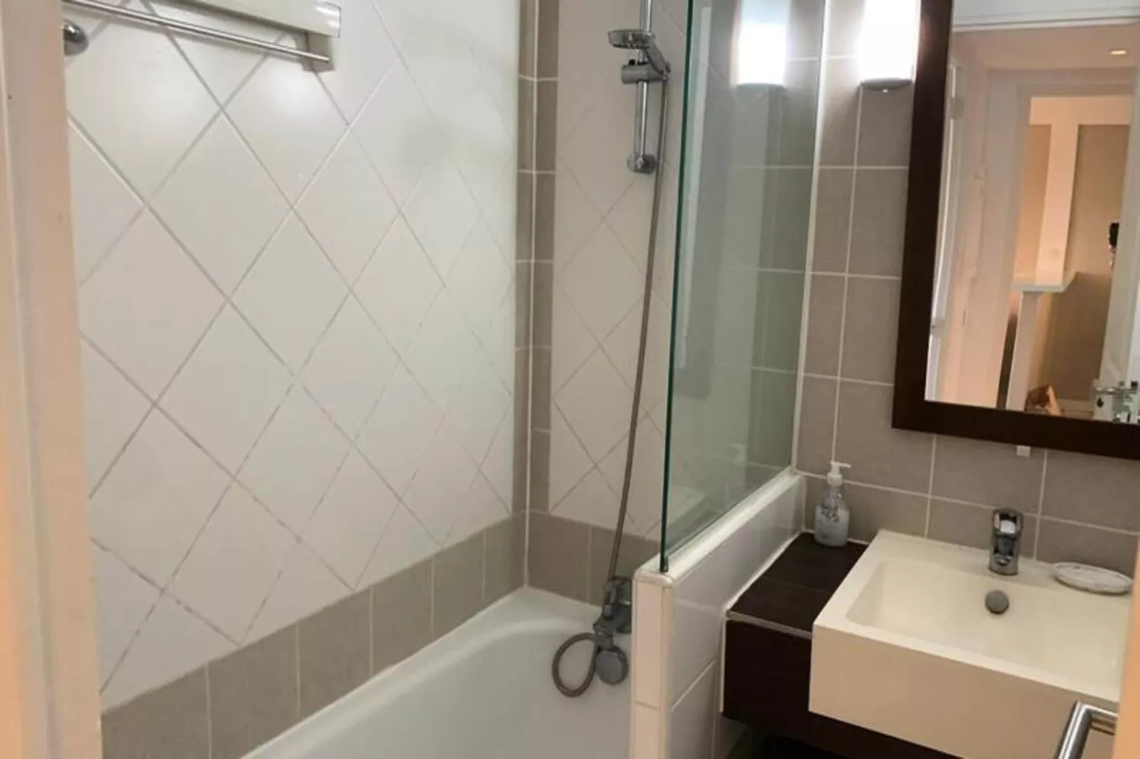 Résidence Bel Appartement 5 Pers Avec Piscine, Tennis Et Parking 236-Buitenkant zomer