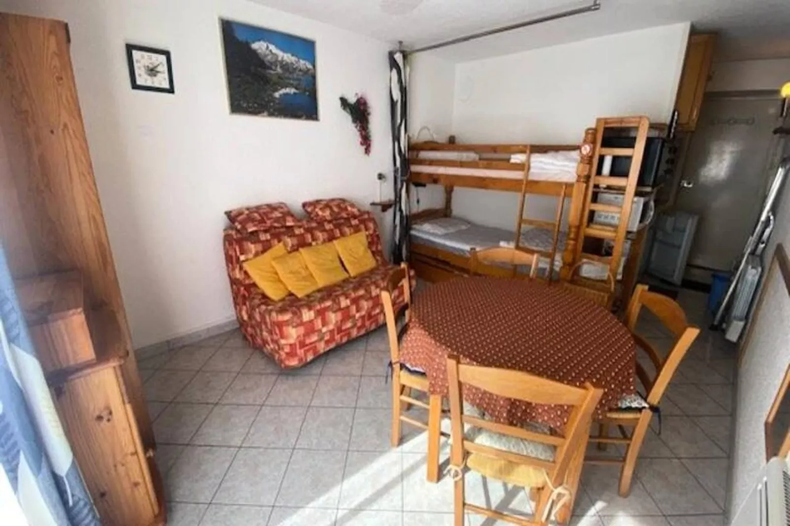 Résidence Neouvielle-Eetkamer