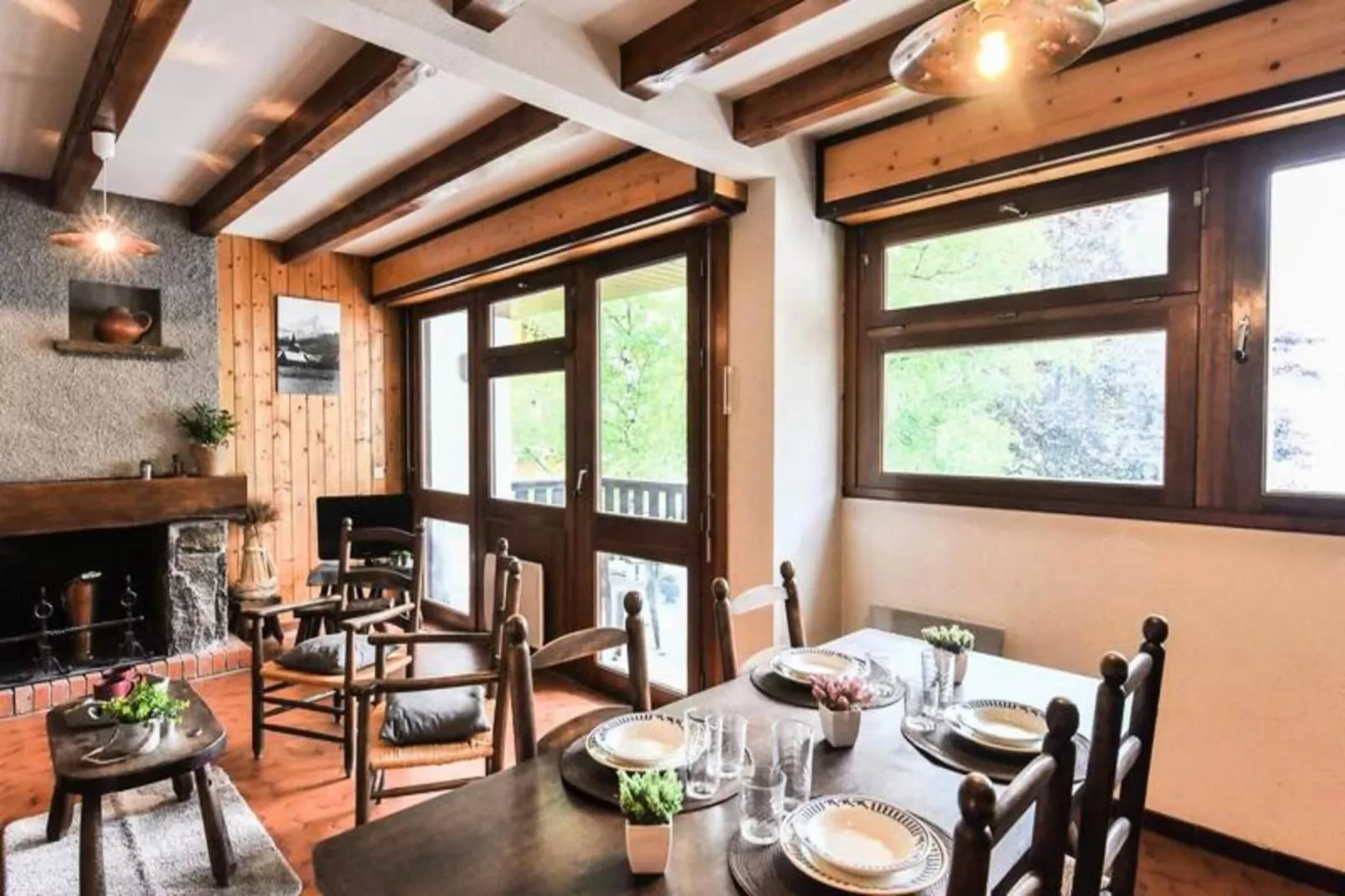 Résidence Neste C-Eetkamer