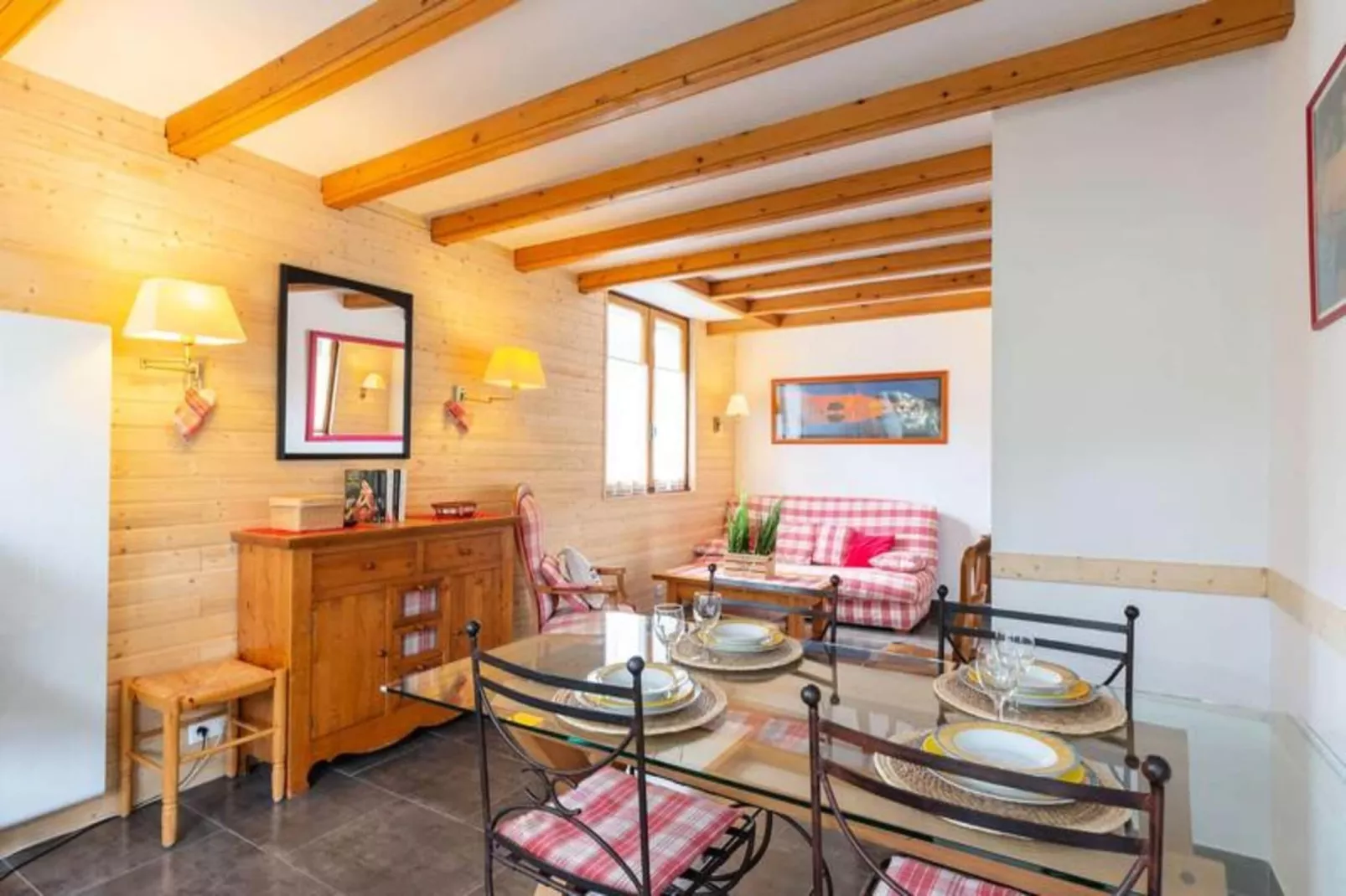 Résidence Les Isards-Eetkamer