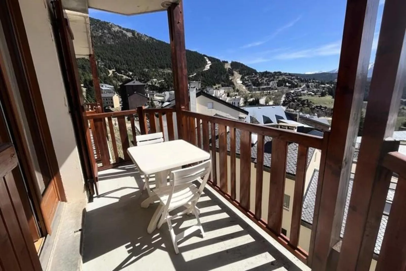 Résidence Saint-michel-Buitenkant zomer