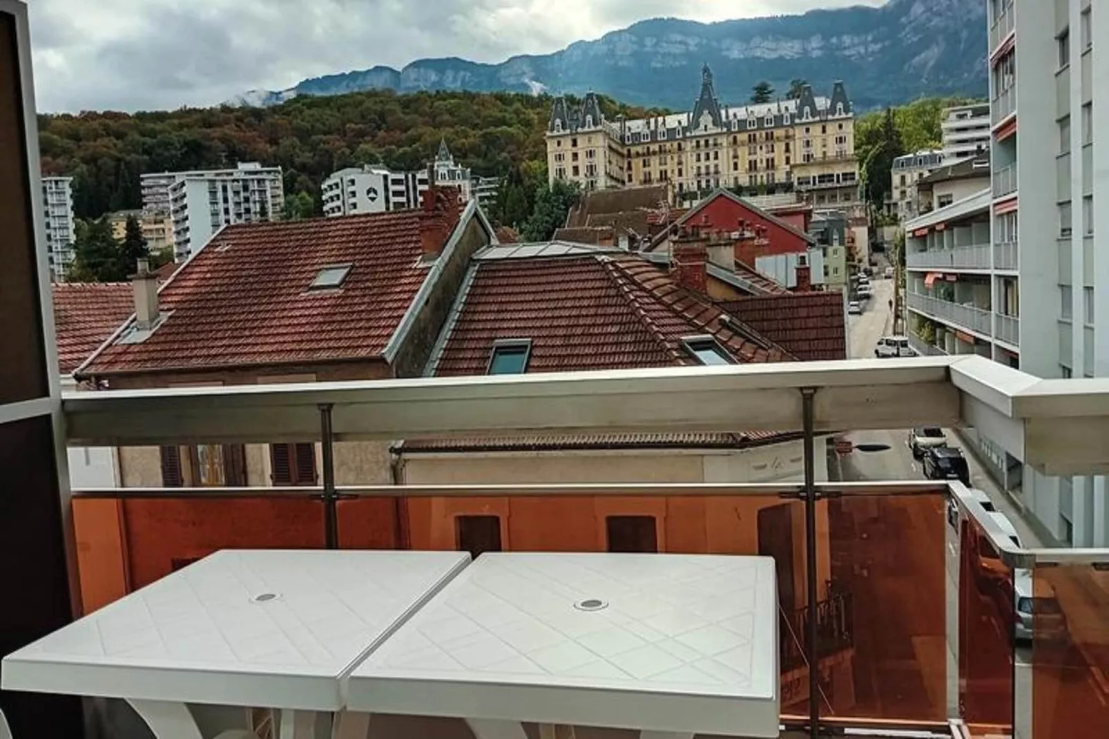 Résidence Le Vendome-Uitzicht zomer