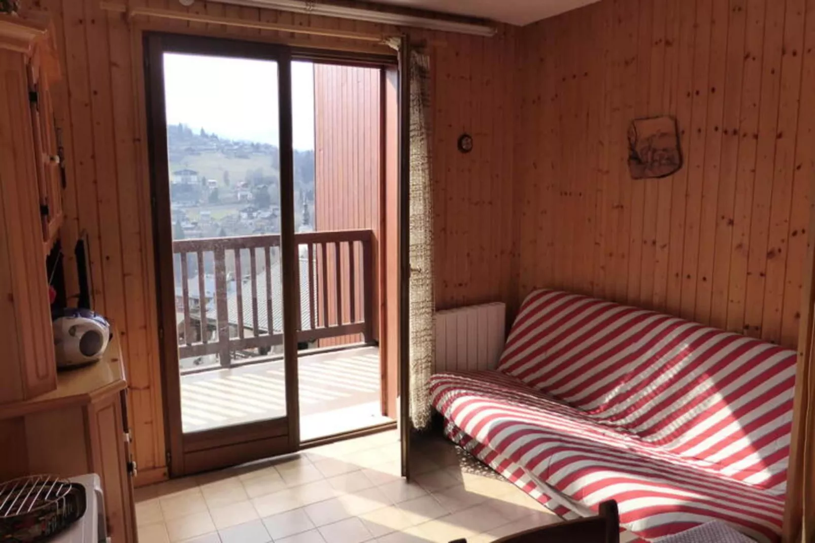 Résidence Les Loges-Buitenkant zomer