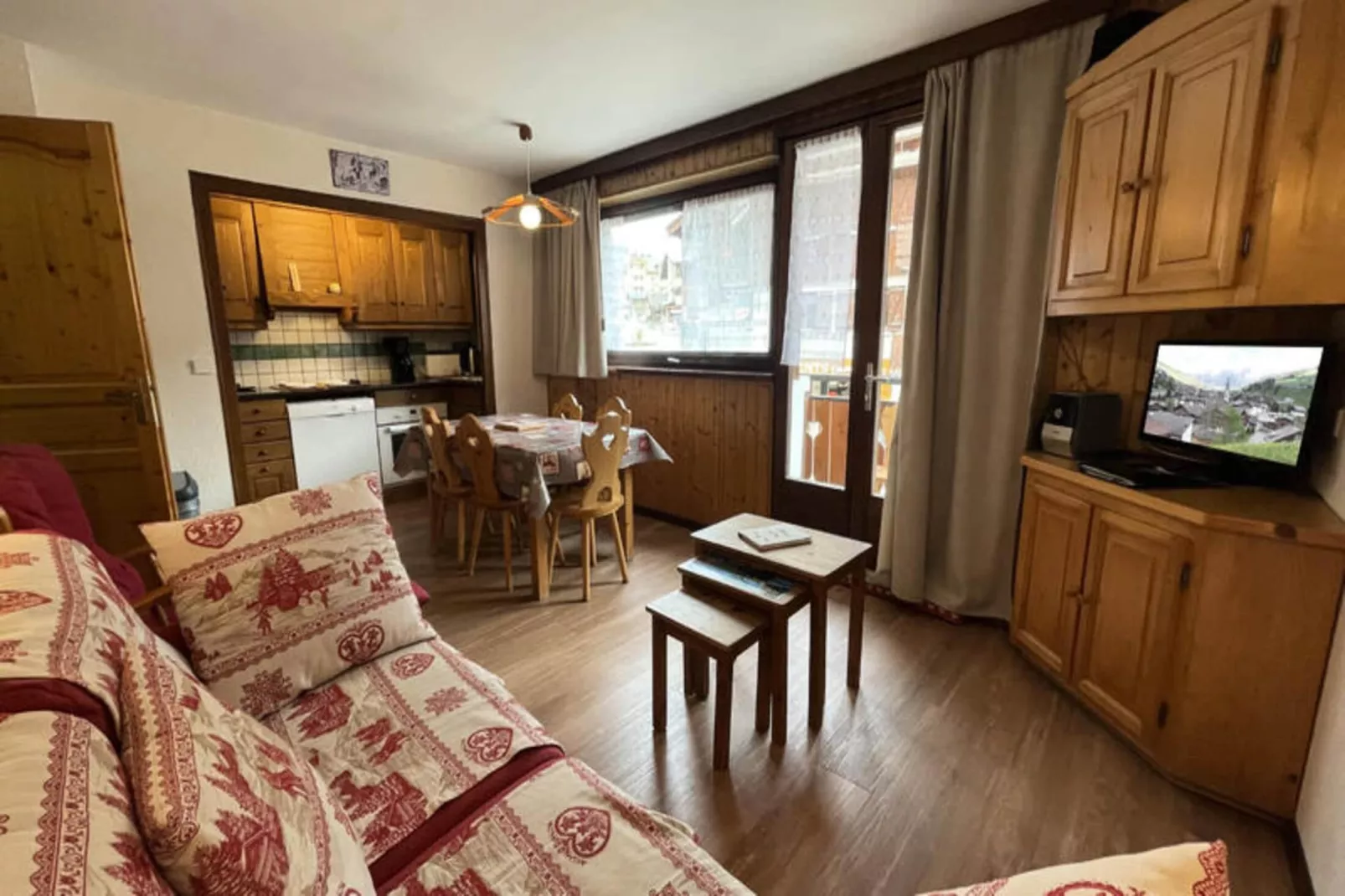 Appartements à La Clusaz-Eetkamer