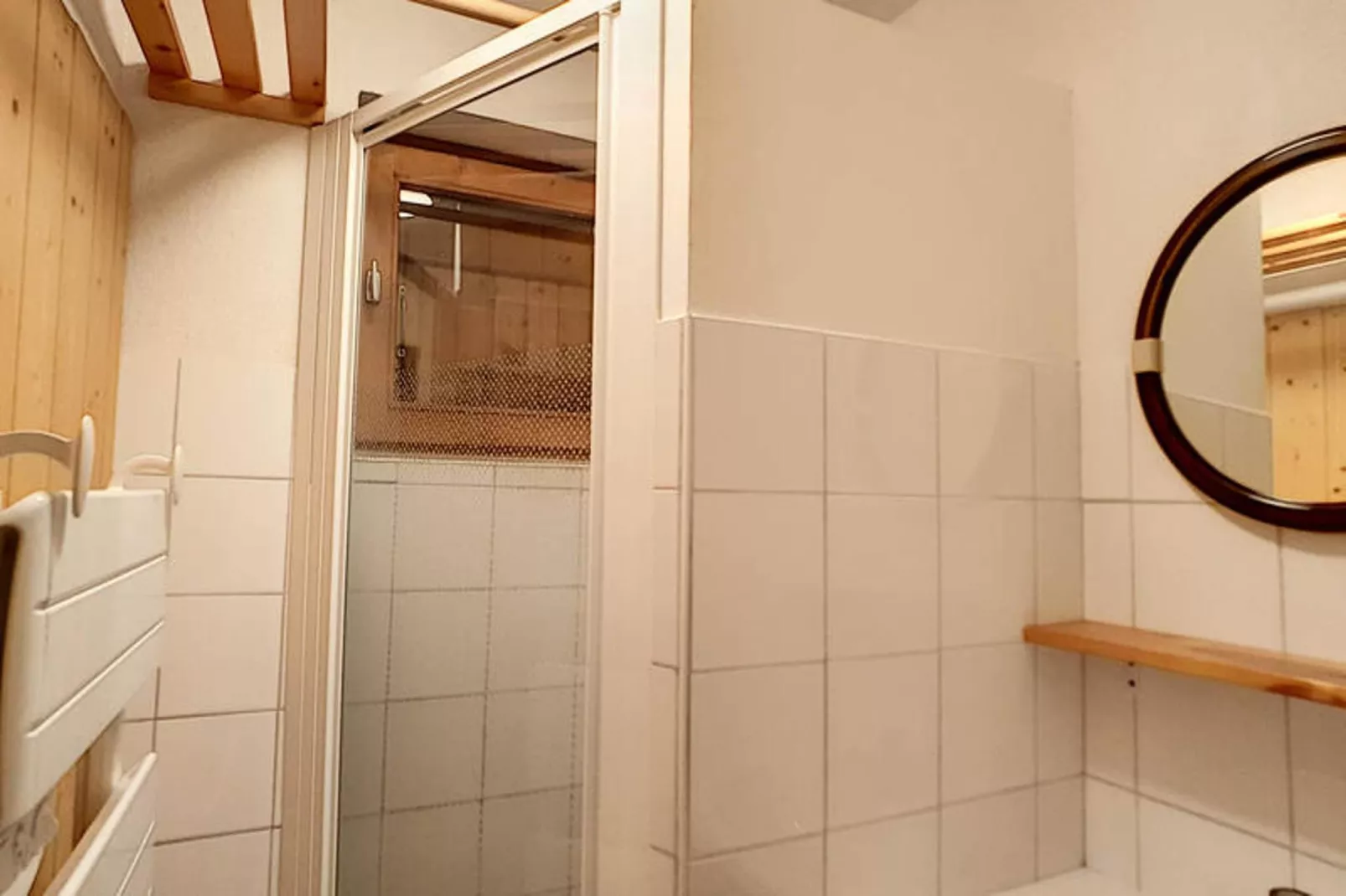 Studio à Saint Jean d'Aulps-Badkamer