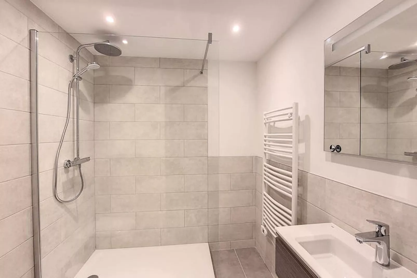 Chalets à Seytroux (Haute-Savoie)-Badkamer