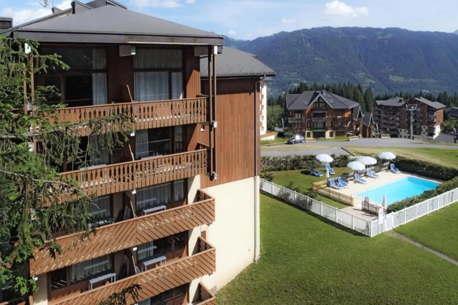 Résidence Odalys Le Buet**-Zwembad