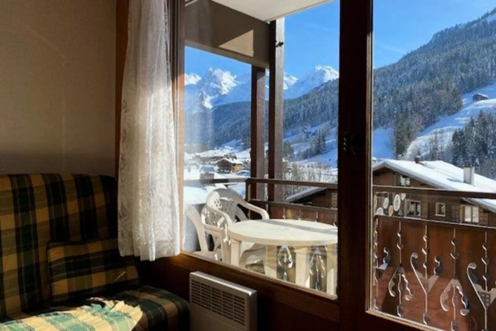 Résidence Cornillon A-Buitenkant zomer