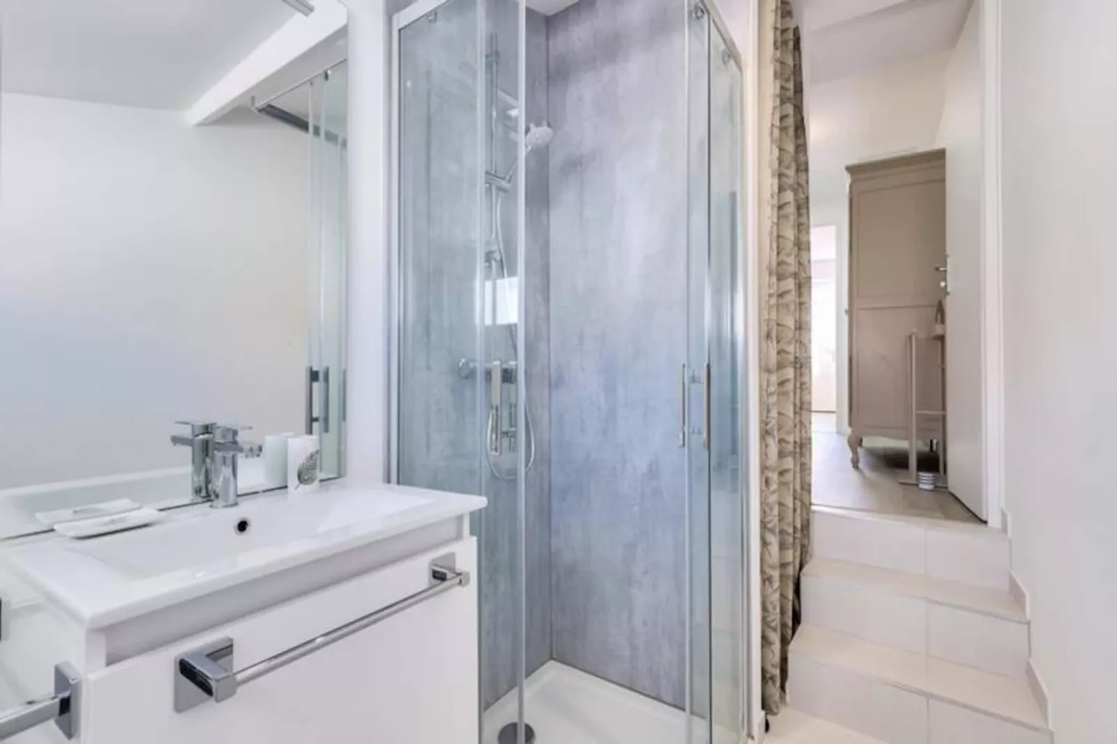 Querry Pigeon - maeva Home-Image-tags.