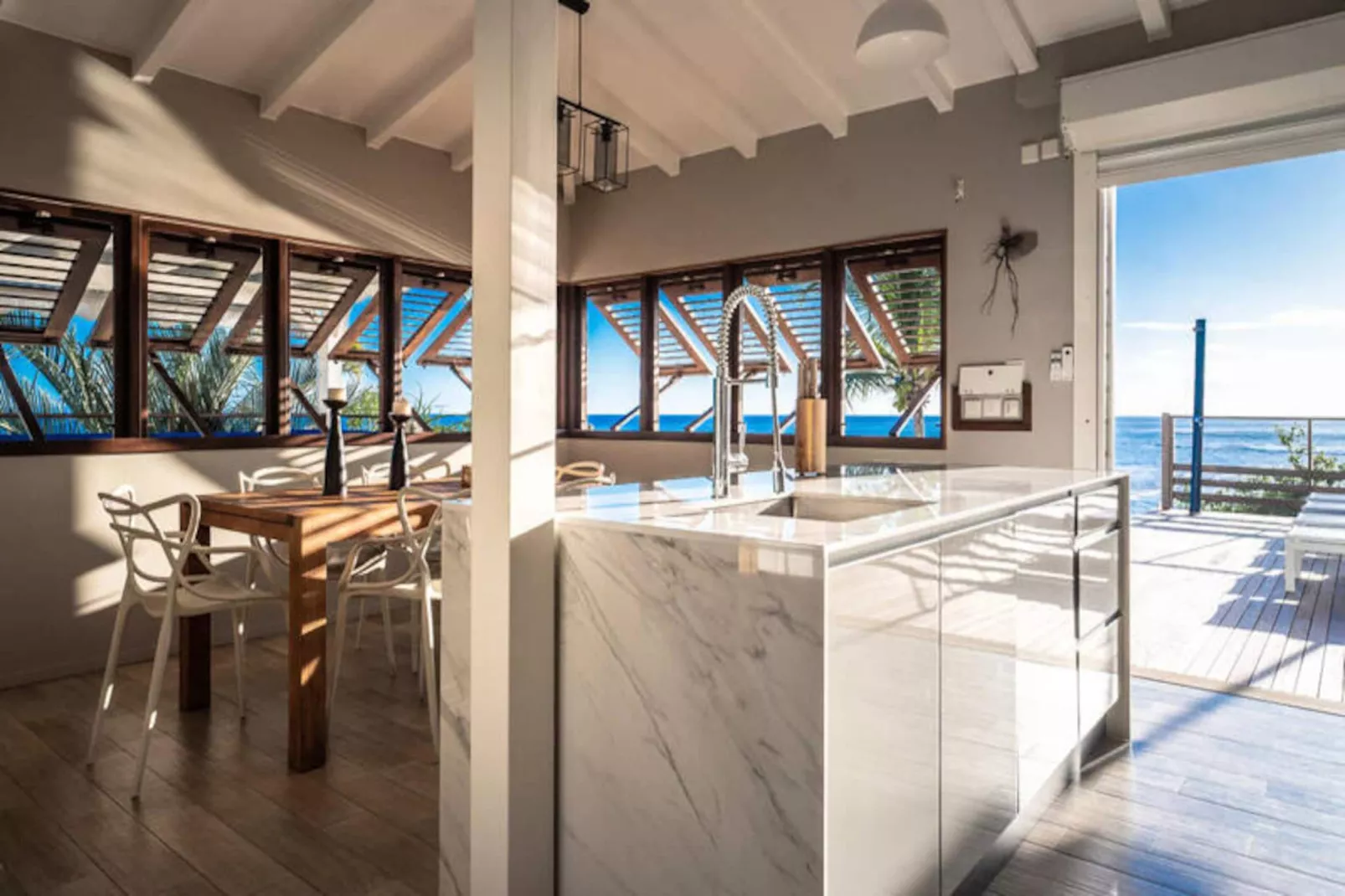 Villa Sea Front-Image-tags.