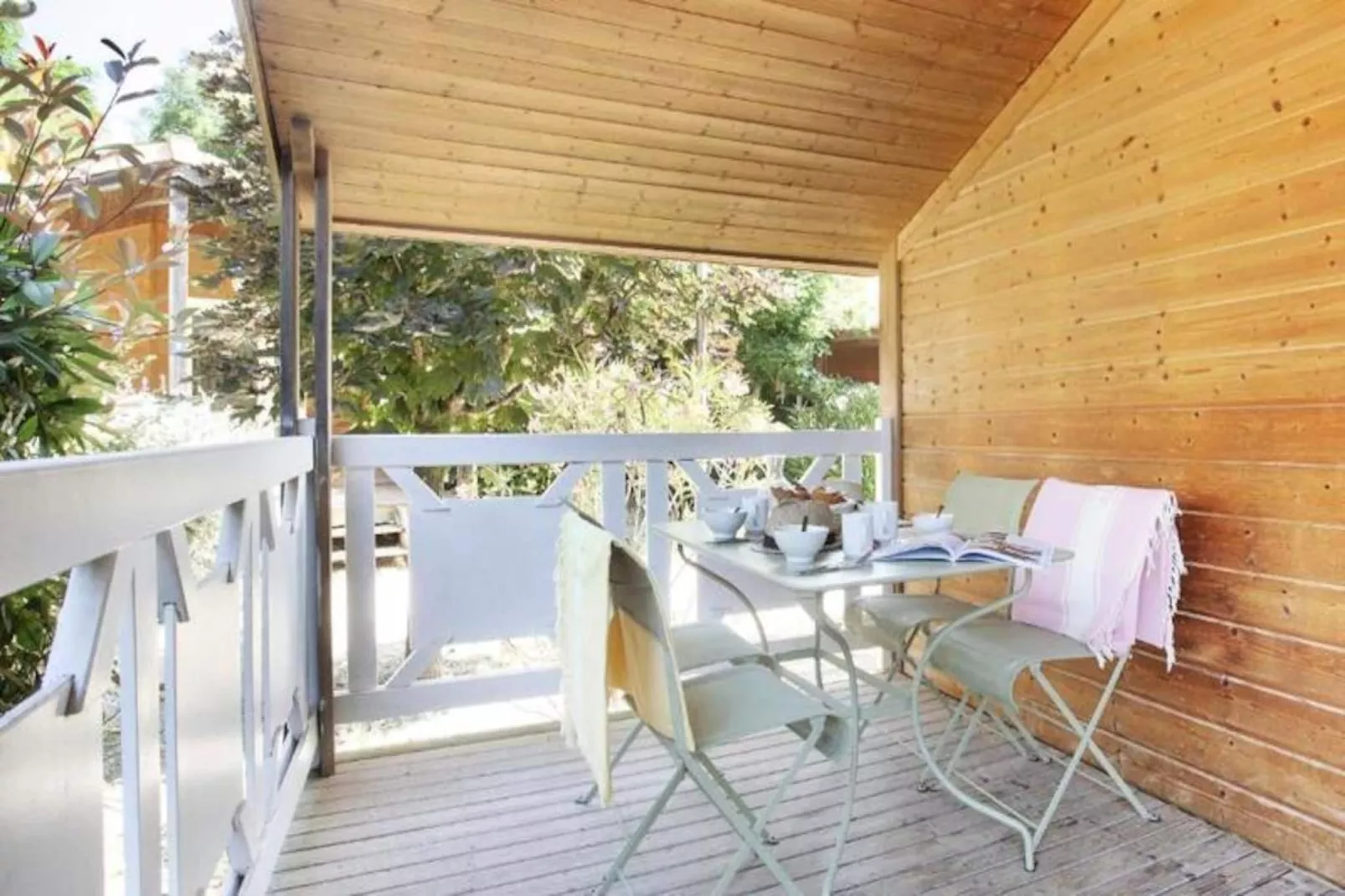 Résidence Odalys Shangri-La-Image-tags.