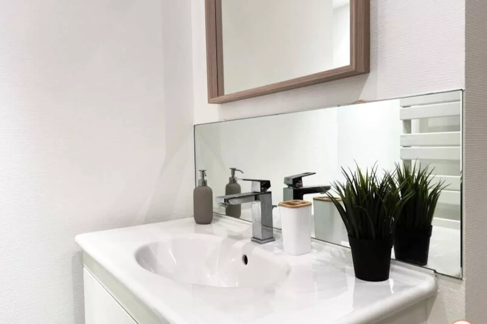 ✨ Le Palais Des Glaces - Hypercentre - Port-Image-tags.