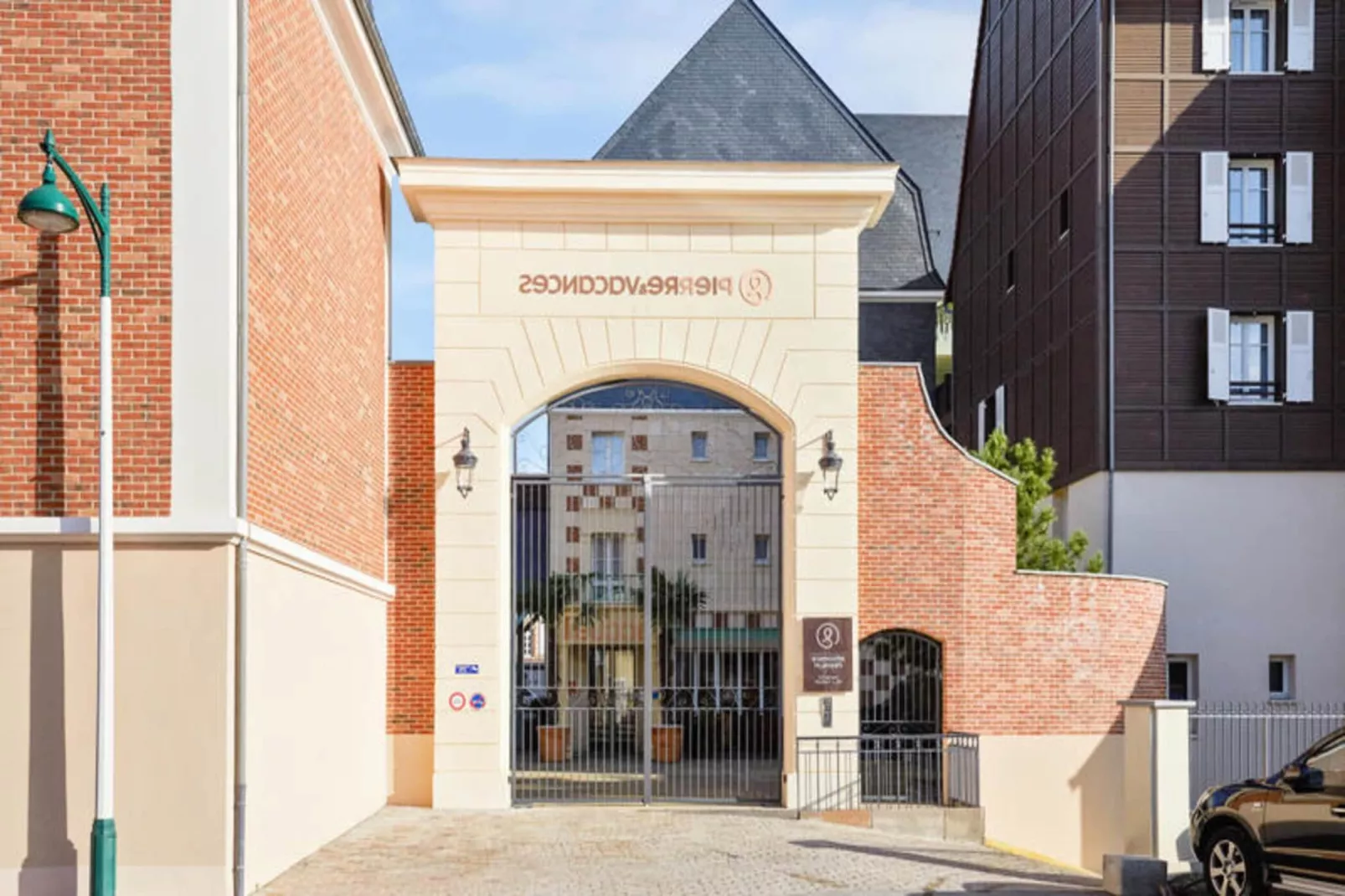 Résidence Presqu'Ile de la Touques-Buitenkant zomer