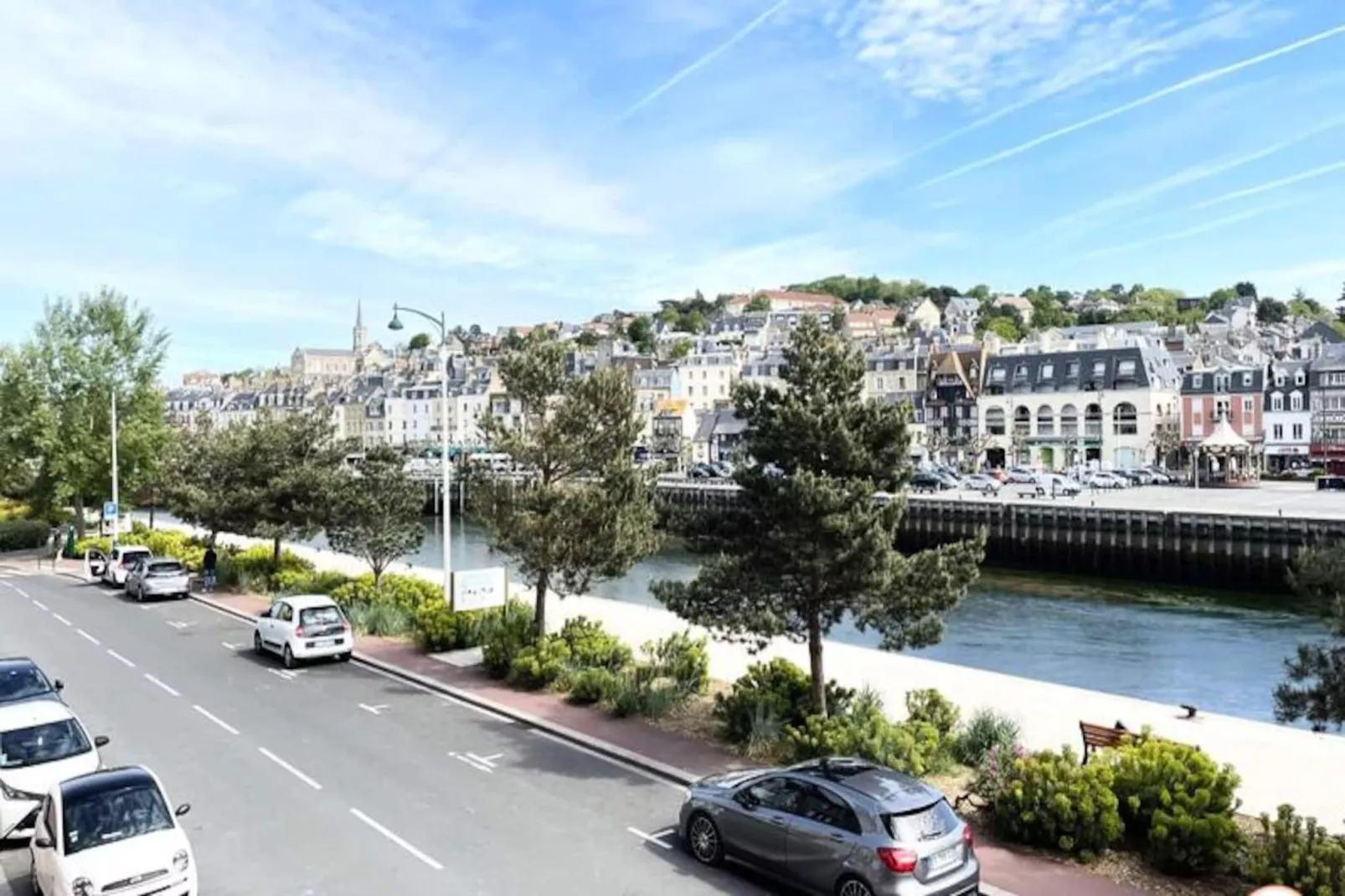 🌟 L'el&eacute;gance - Vue D&eacute;gag&eacute;e - Balcon - Parking-Image-tags.