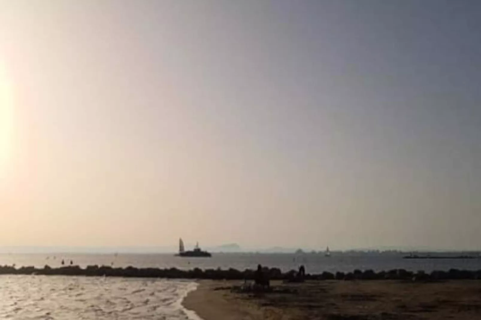 Résidence Marina Lairan Vue Sur L'eau Et Les Bateaux De Port Camargue 2 &eacute;toiles F-Image-tags.