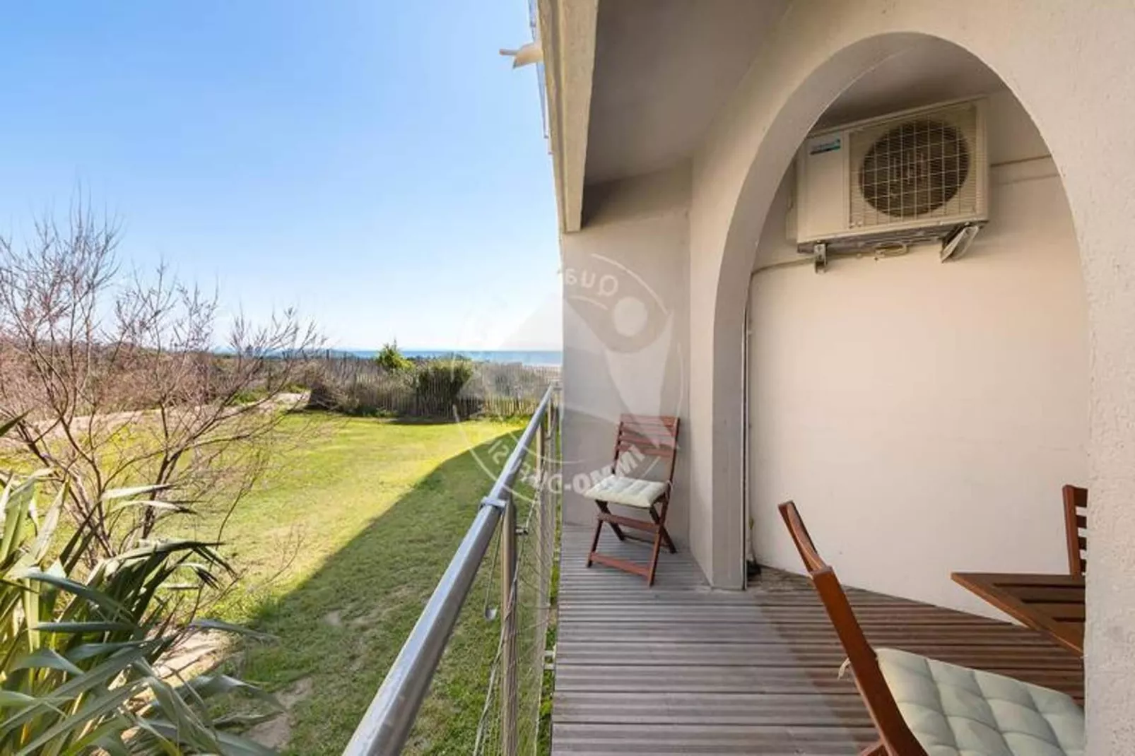 Résidence "le Château Leenhardt"-Uitzicht zomer