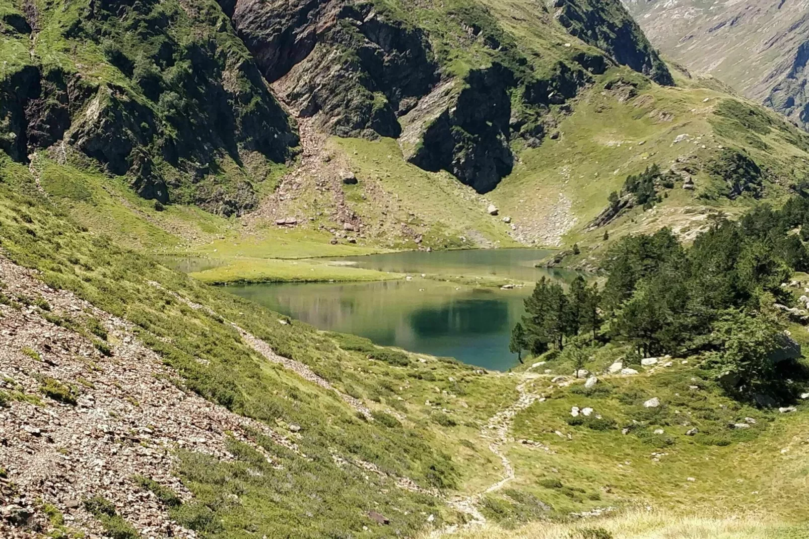 Résidence Sentein-Buitenkant zomer