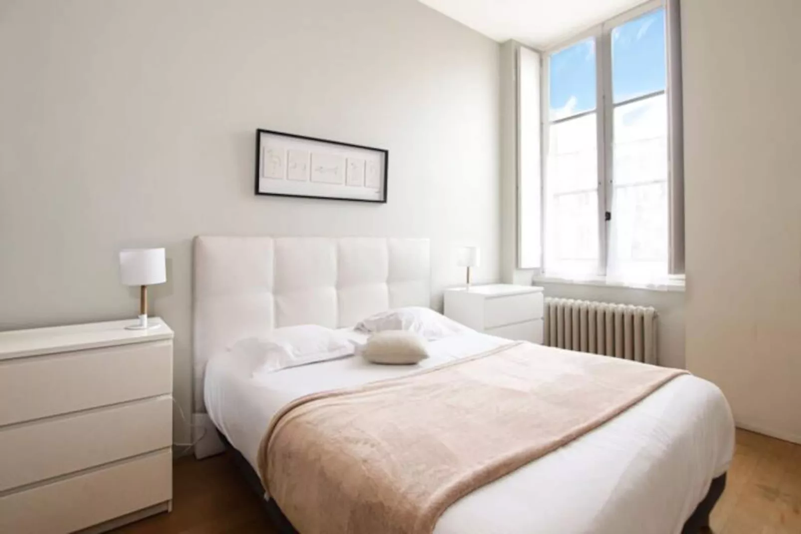 Splendide T3 De Standing, Face Au Jardin Public Pour 4 Personnes Et Enti&egrave;re-Image-tags.