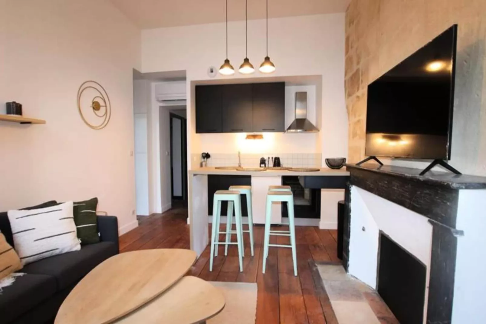 Charmant Et Rayonnant Appartement De 55 M&sup2; Situ&eacute; Dans Le Coeur De Bordeaux-Eetkamer