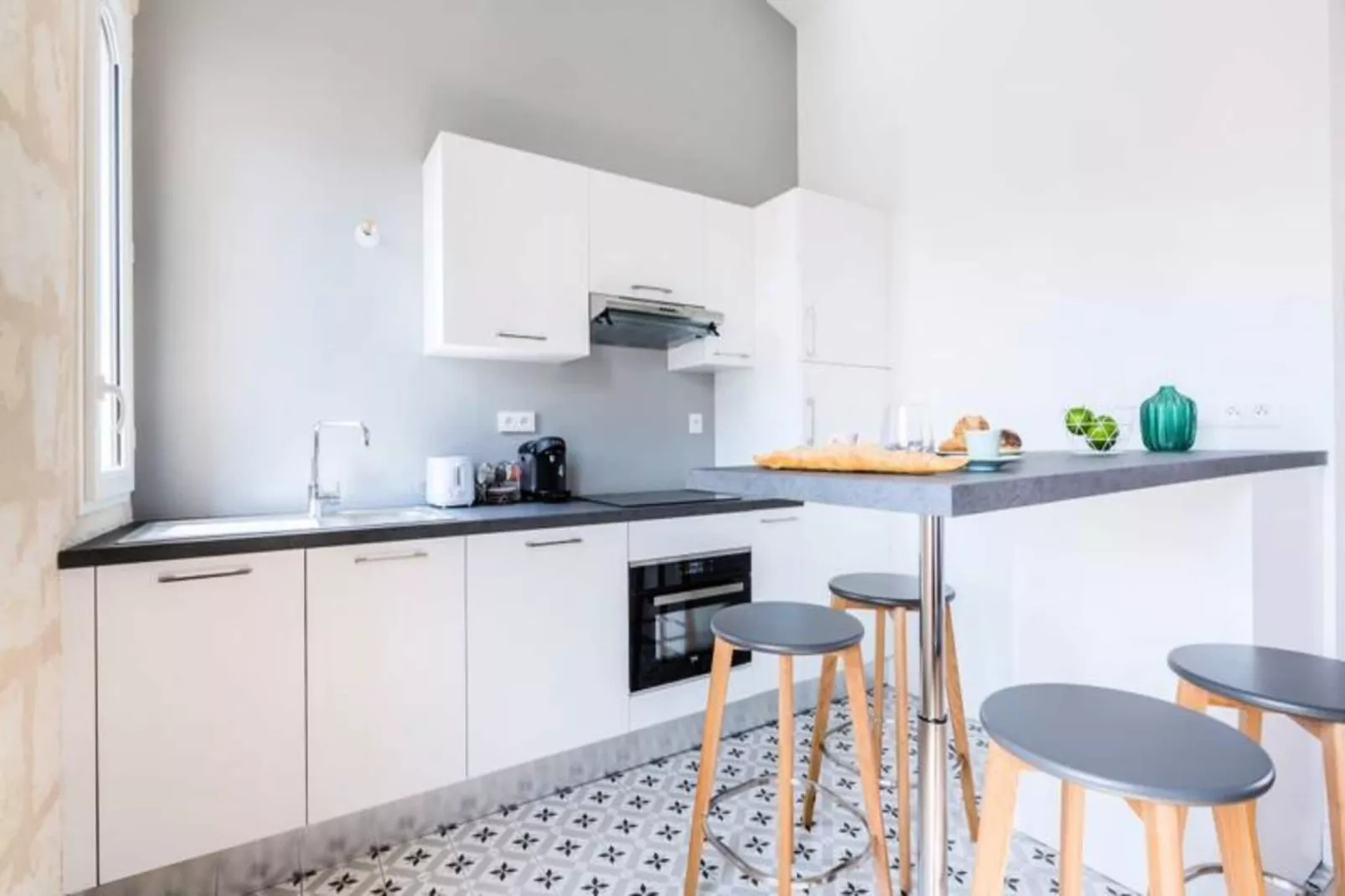 Superbe Appartement En Plein C&oelig;ur Des Chartrons-Keuken
