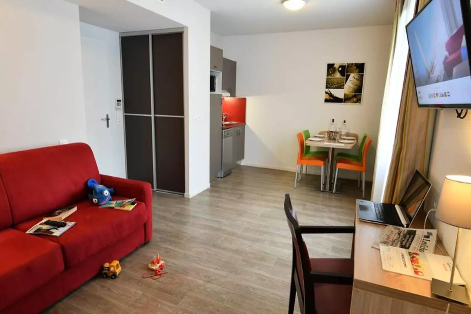 Appart'Hôtel Mer & Golf Bordeaux Bassins à Flot***-Woonkamer