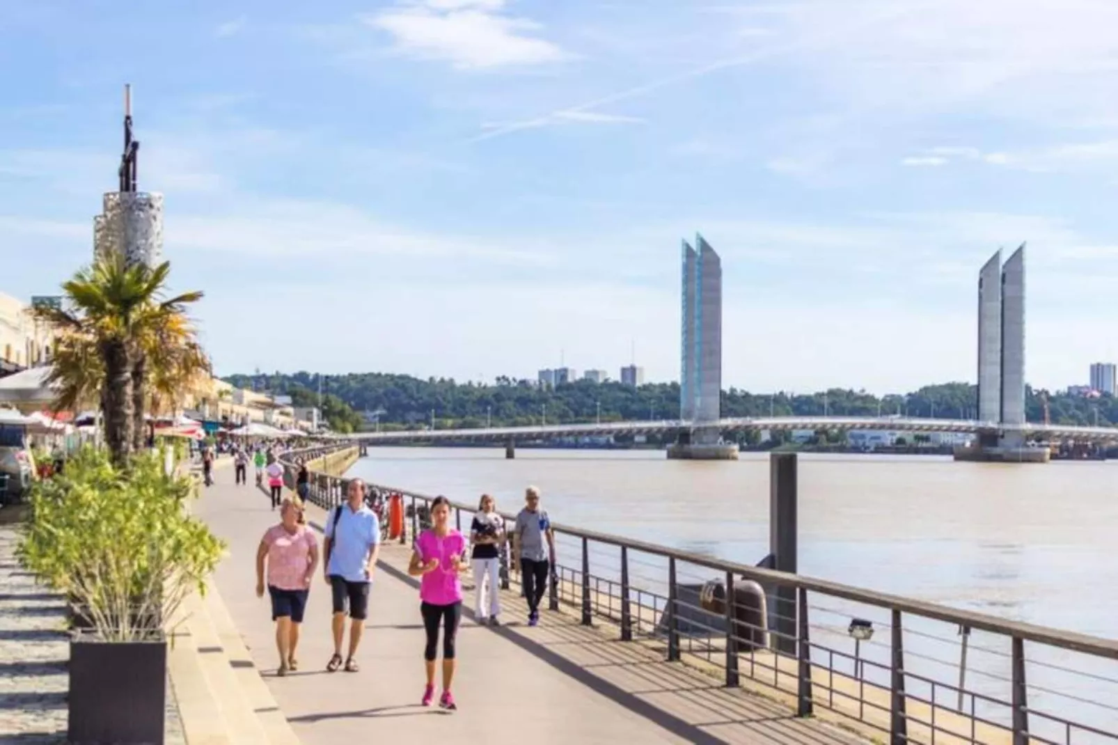 Appart'Hôtel Mer & Golf Bordeaux Bassins à Flot***-Buitenkant zomer