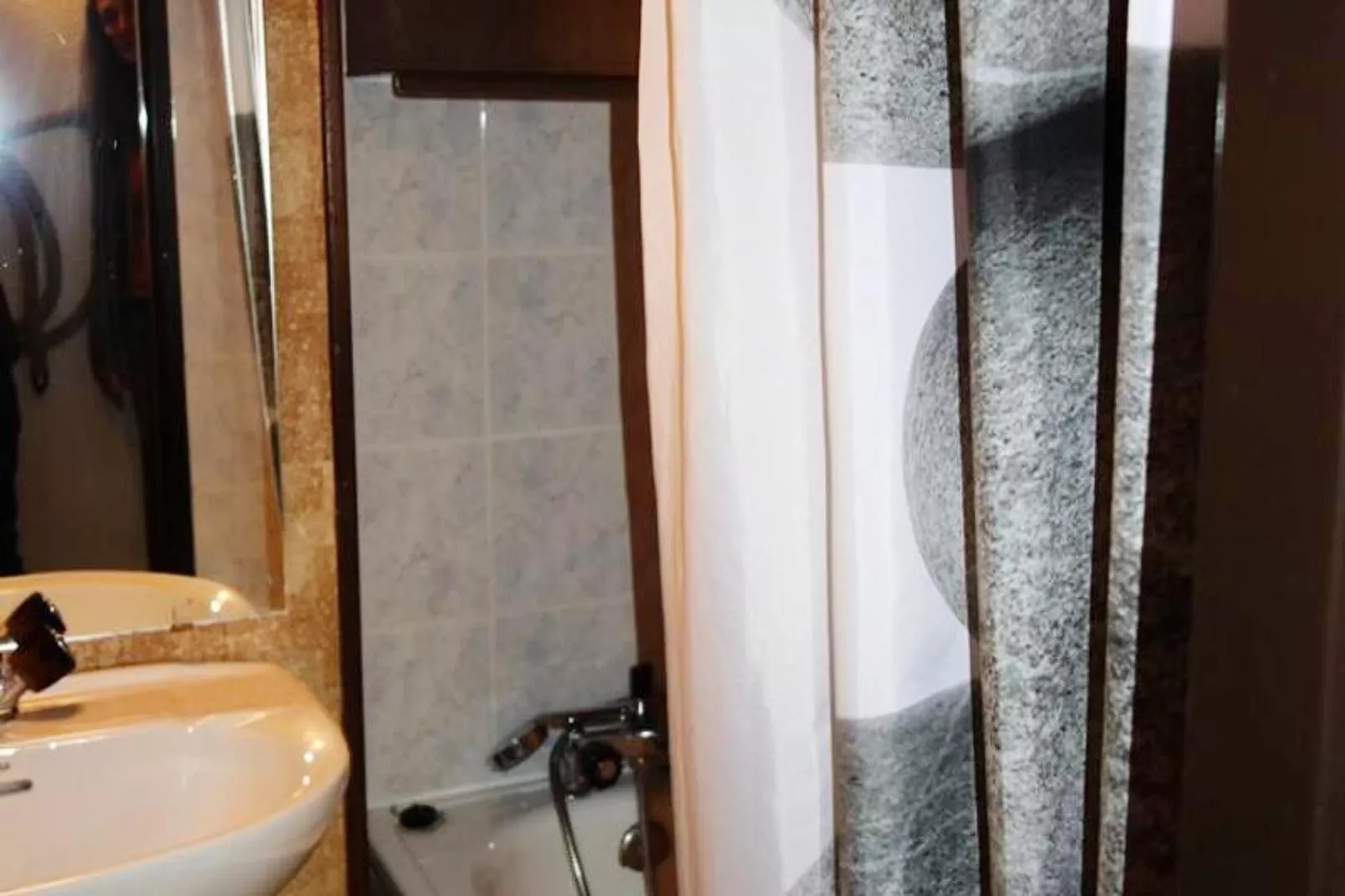 Résidence Solaires-Badkamer