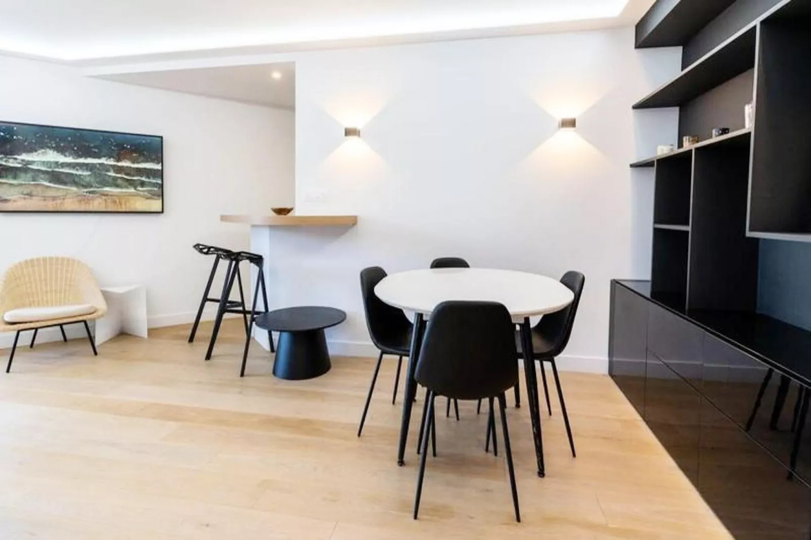 Résidence Sublime T2  Pour 4 Personnes, R&eacute;nov&eacute; Avec Piscine Tennis Parking Wifi-Eetkamer