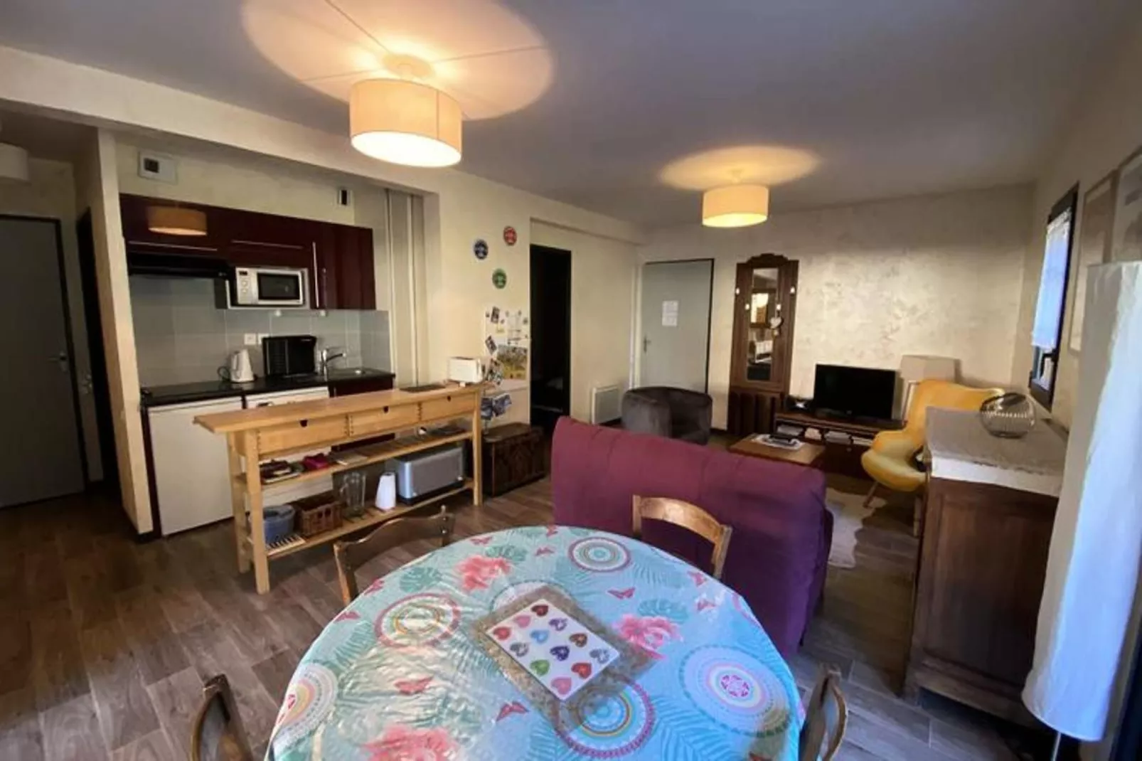 Résidence Pre De Camille-Eetkamer