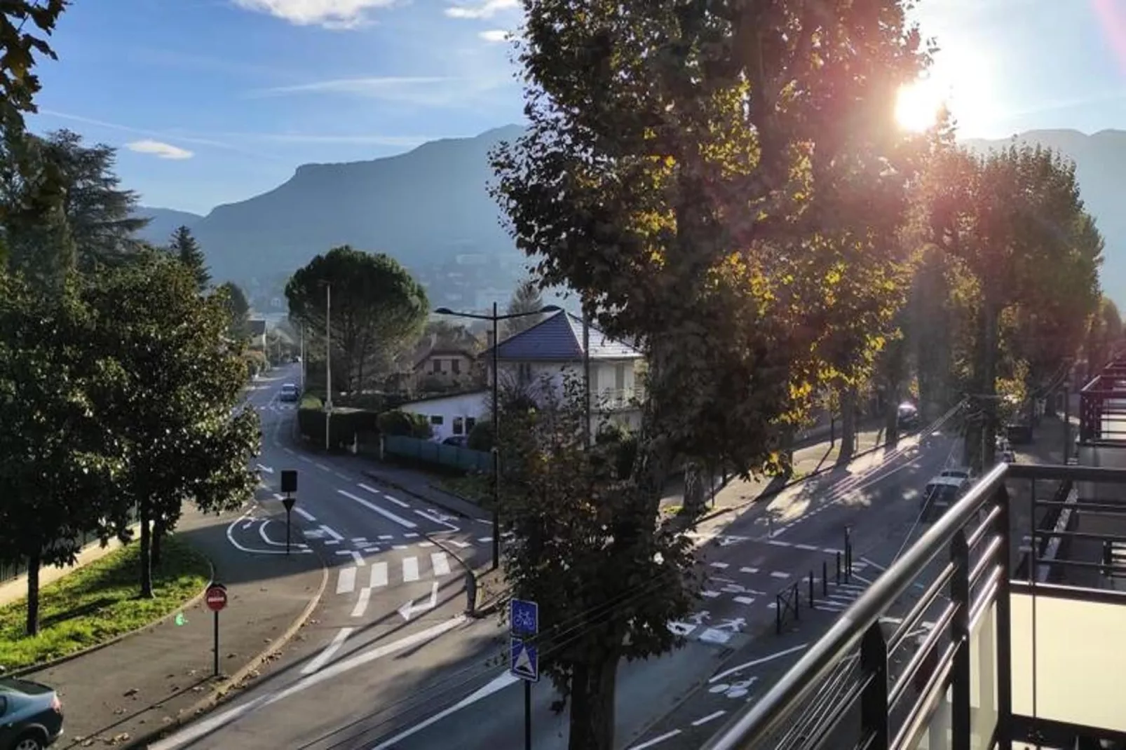 T2 Tout Neuf Entre Lac Et Centre-ville-Uitzicht zomer