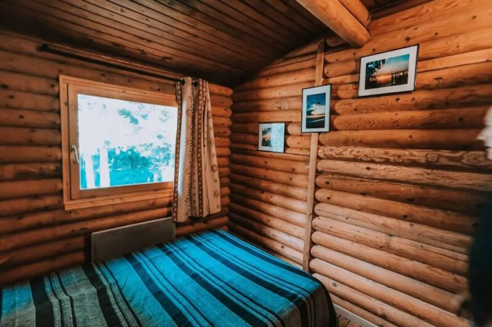 Chalet En Rondins ,  Sommet Du Revard-Image-tags.