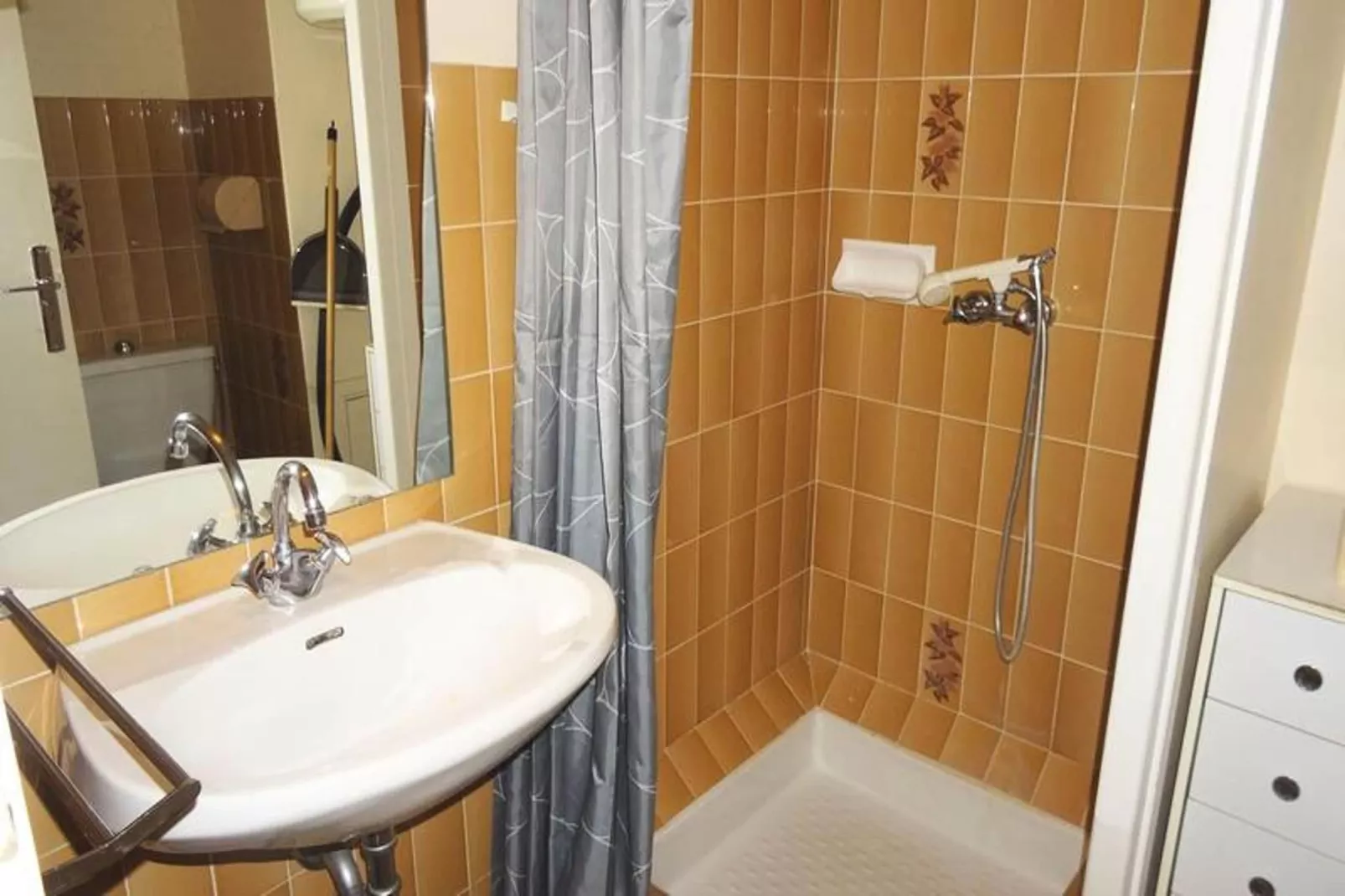 Résidence Le Chateau Durieux 4-Badkamer