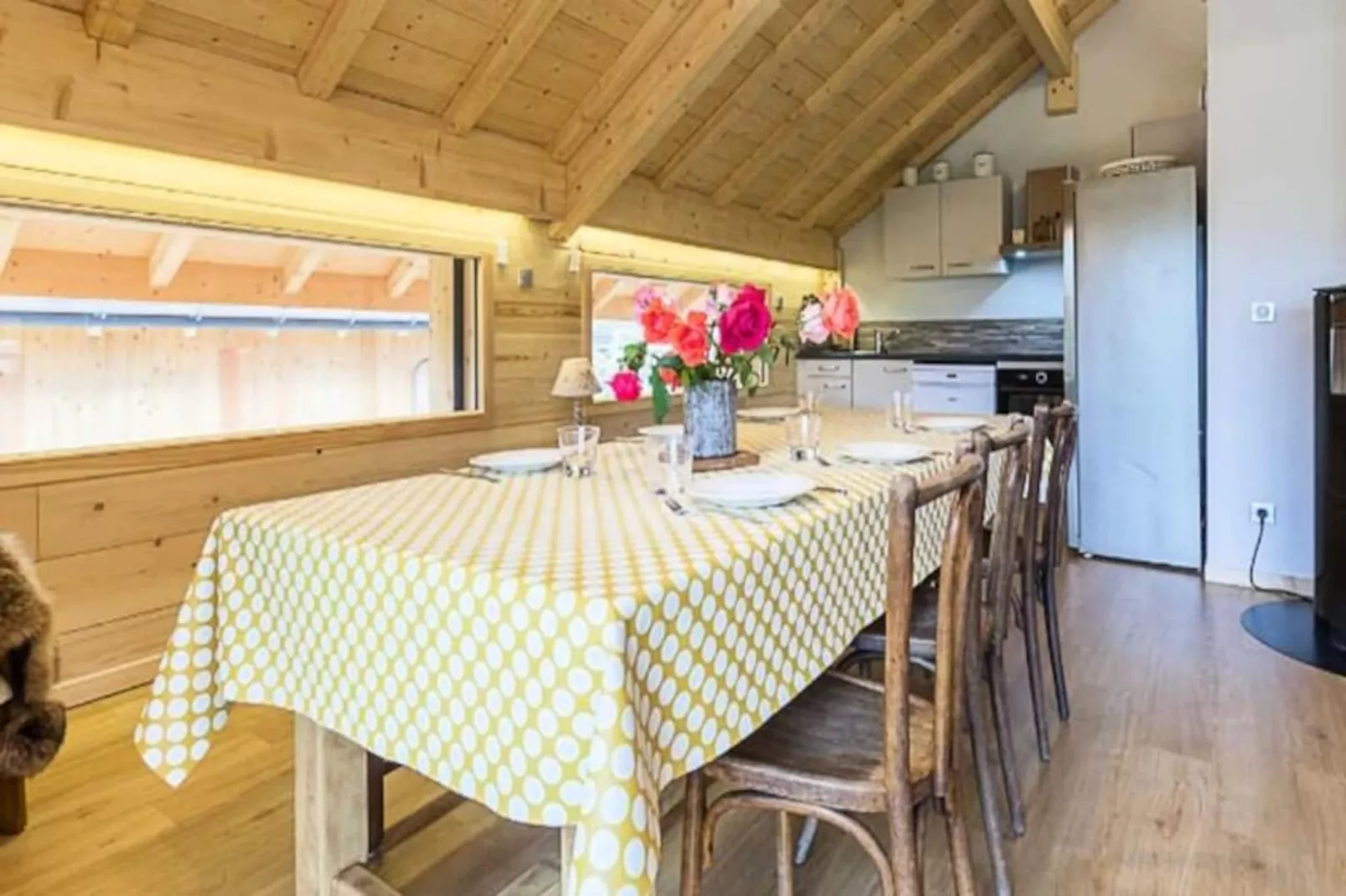 Chalet Cozy Au C&oelig;ur De La F&eacute;claz : S&eacute;jour Authentique Et Proche Des Pistes-Image-tags.