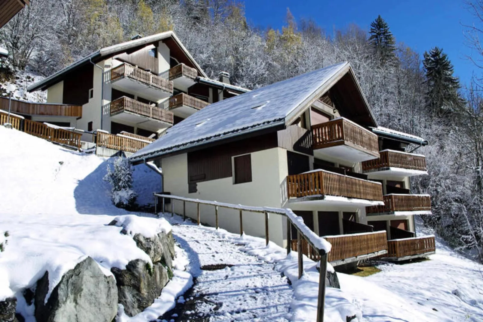 Résidence Campanule - Les Hauts De Planchamp-Buitenkant zomer