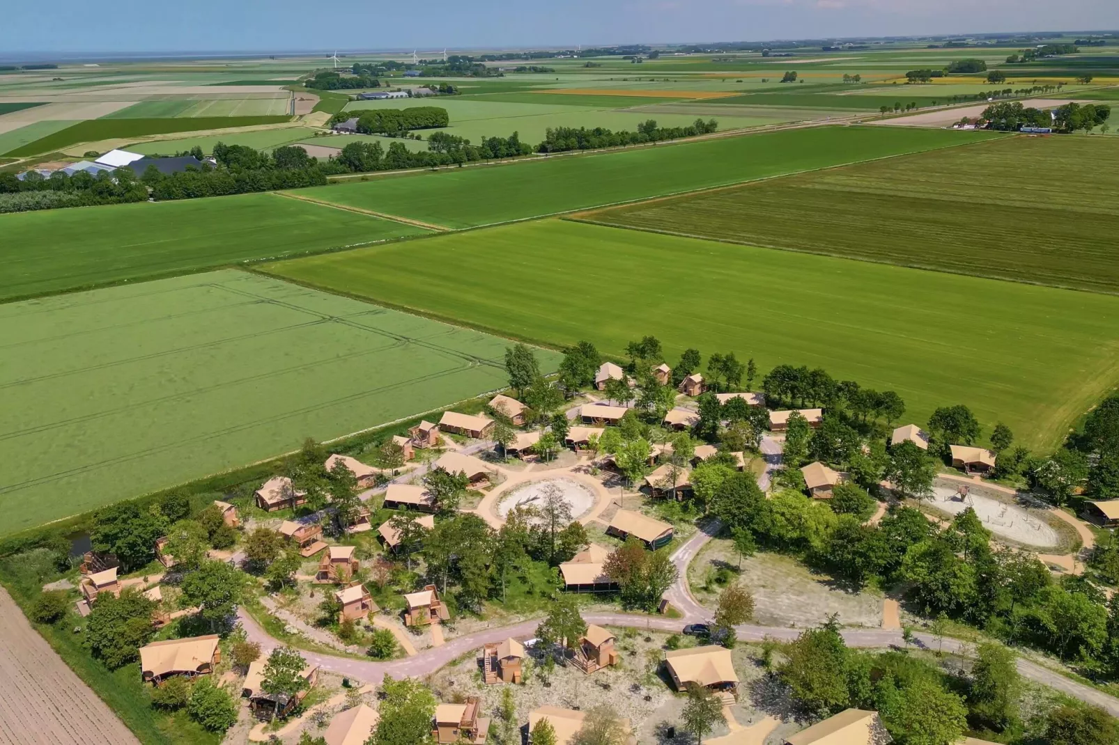 Glamping Resort Lauwersmeer 1-Gebieden zomer 1km