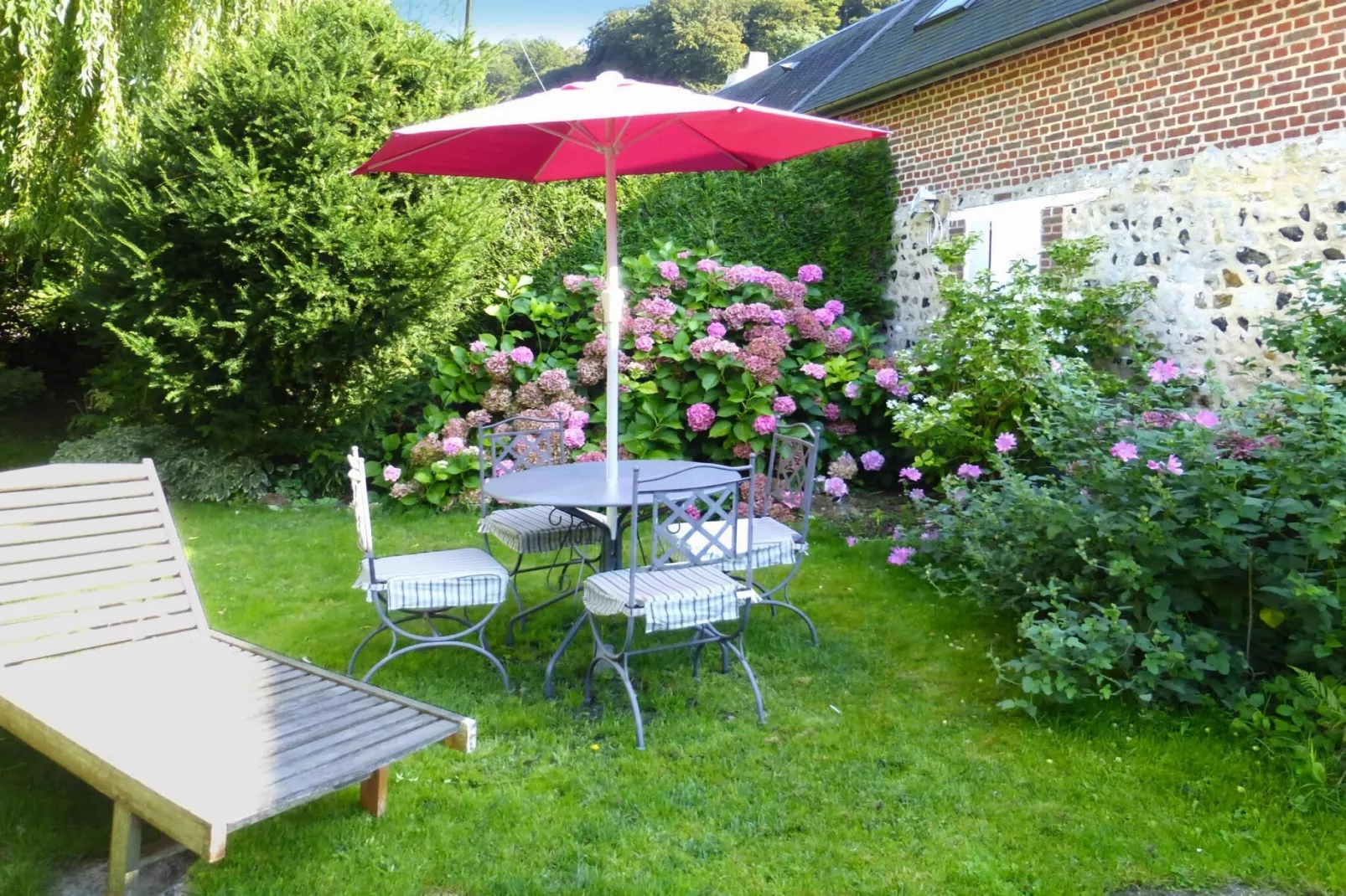 Holiday home Ganzeville-Tuinen zomer